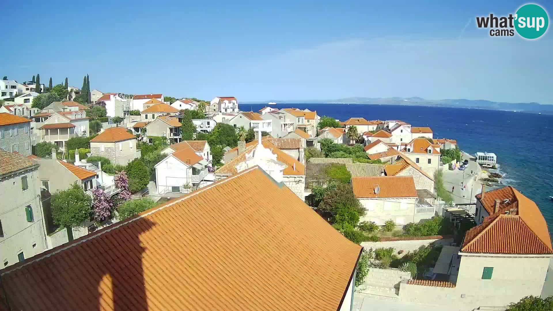 Spletna kamera Sutivan panorama – pogled v živo z otoka Brač