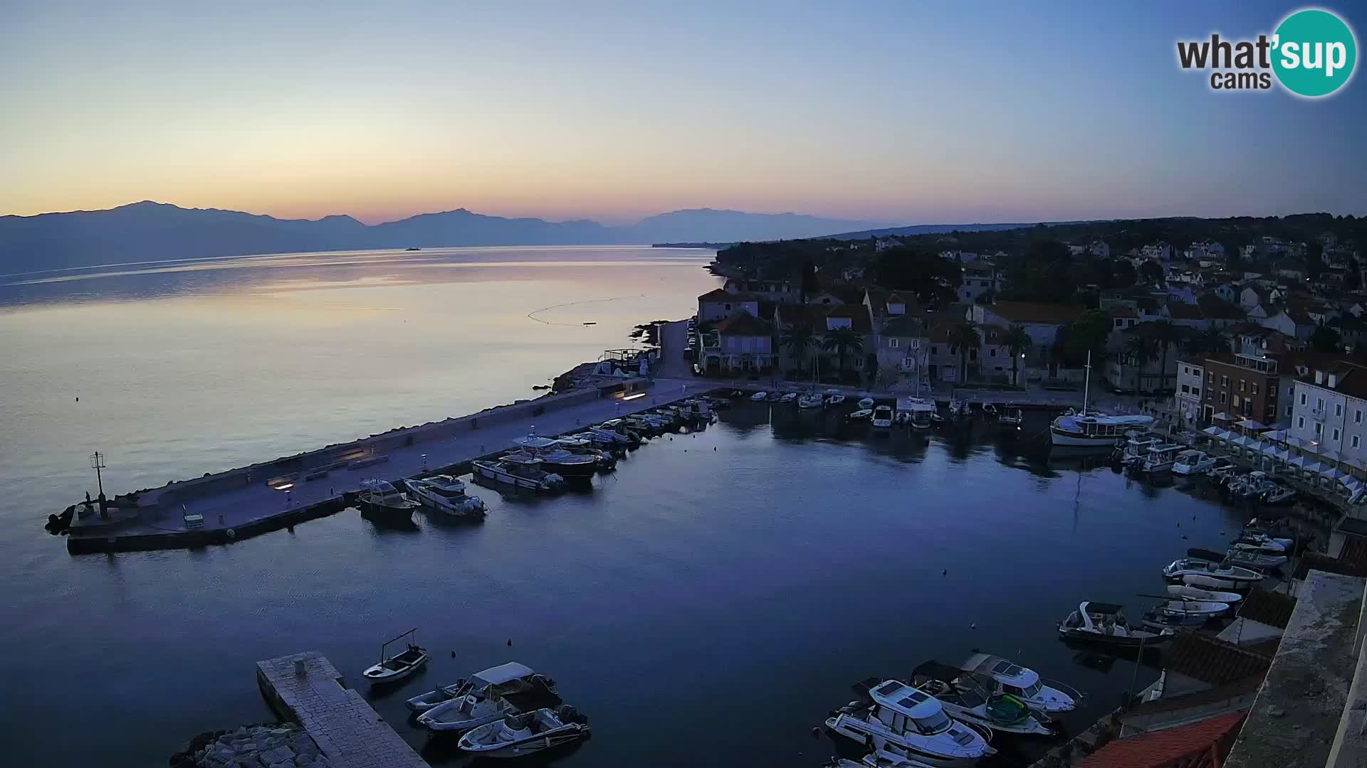 Web kamera Sutivan panorama – Pogled uživo s otoka Brača