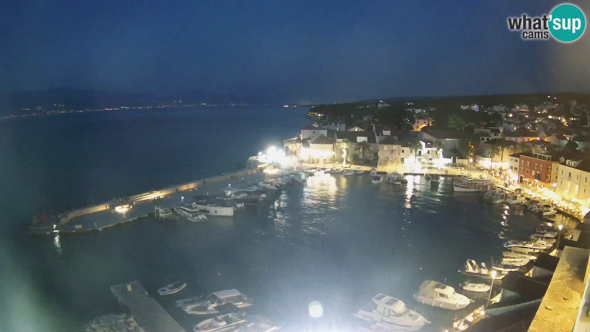 Spletna kamera Sutivan panorama – pogled v živo z otoka Brač