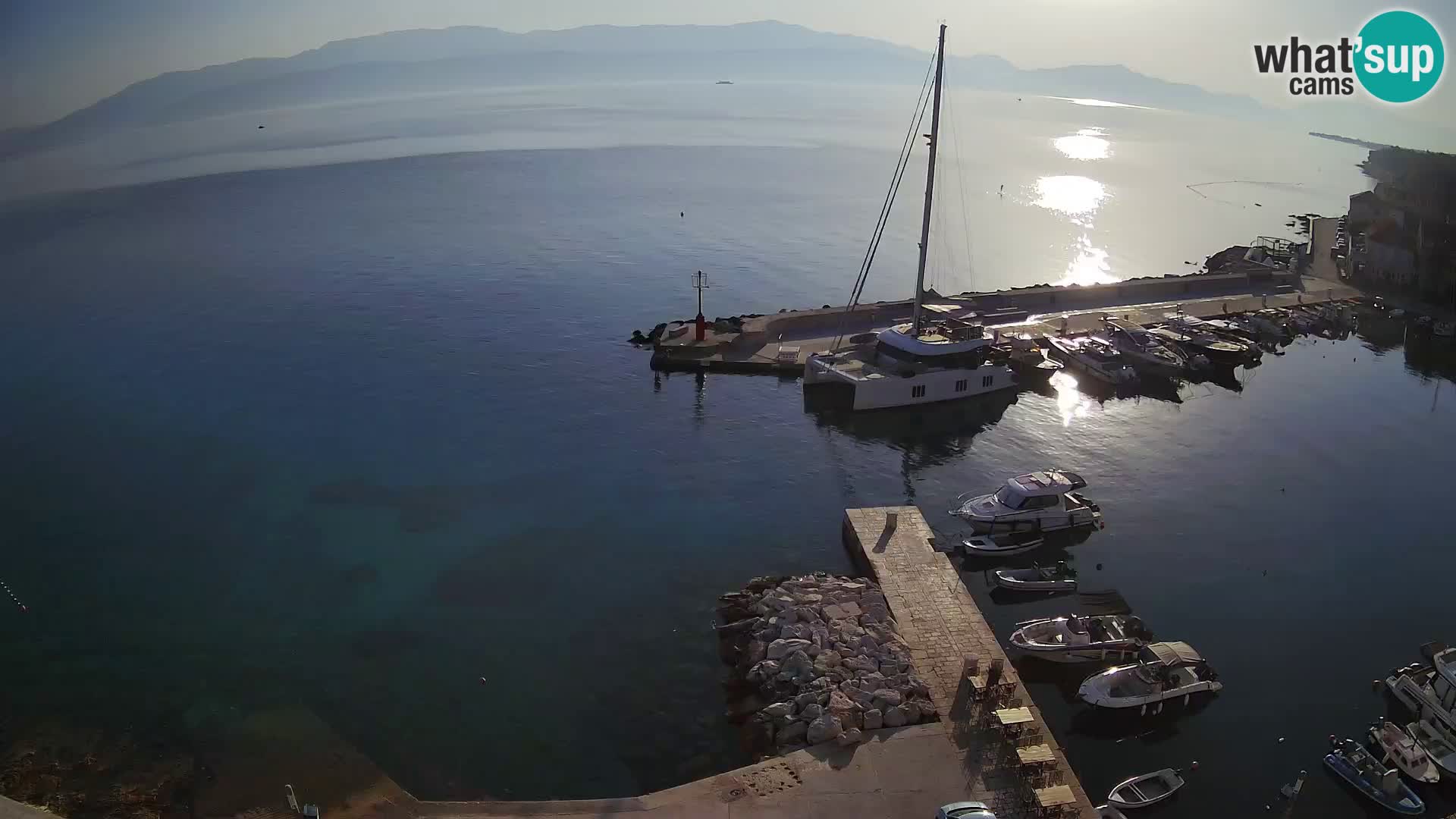 Web kamera Sutivan panorama – Pogled uživo s otoka Brača