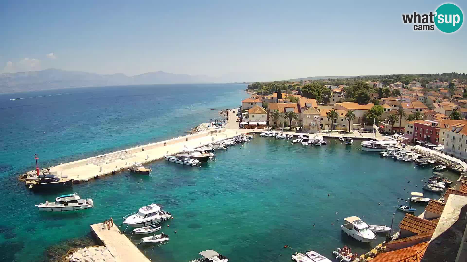 Spletna kamera Sutivan panorama – pogled v živo z otoka Brač