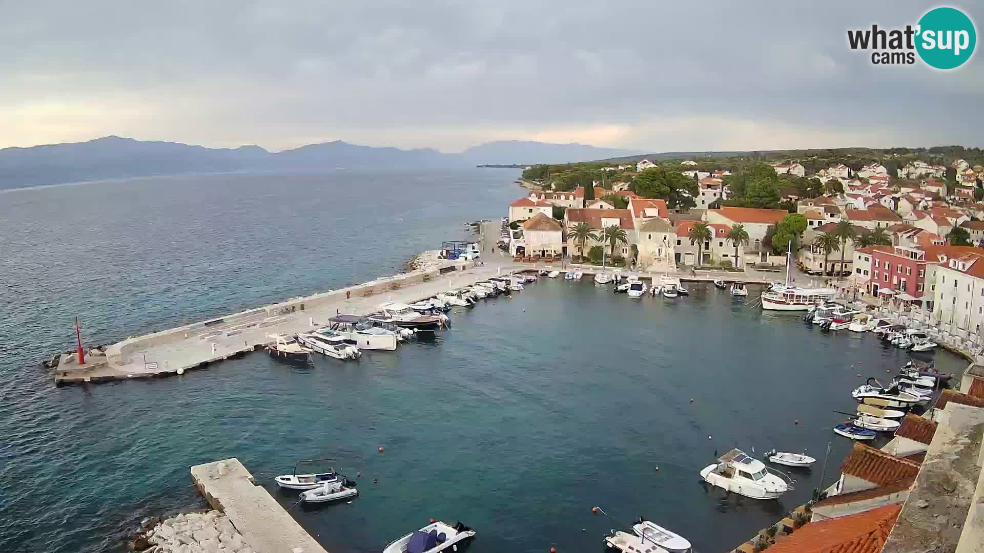 Web kamera Sutivan panorama – Pogled uživo s otoka Brača