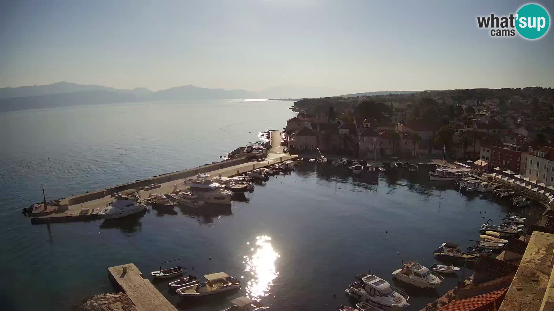 Spletna kamera Sutivan panorama – pogled v živo z otoka Brač