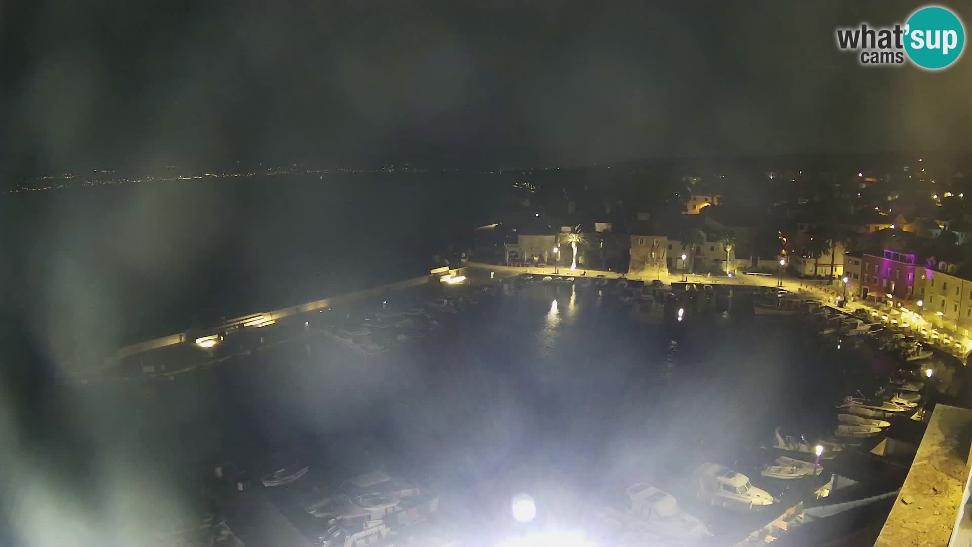 Spletna kamera Sutivan panorama – pogled v živo z otoka Brač