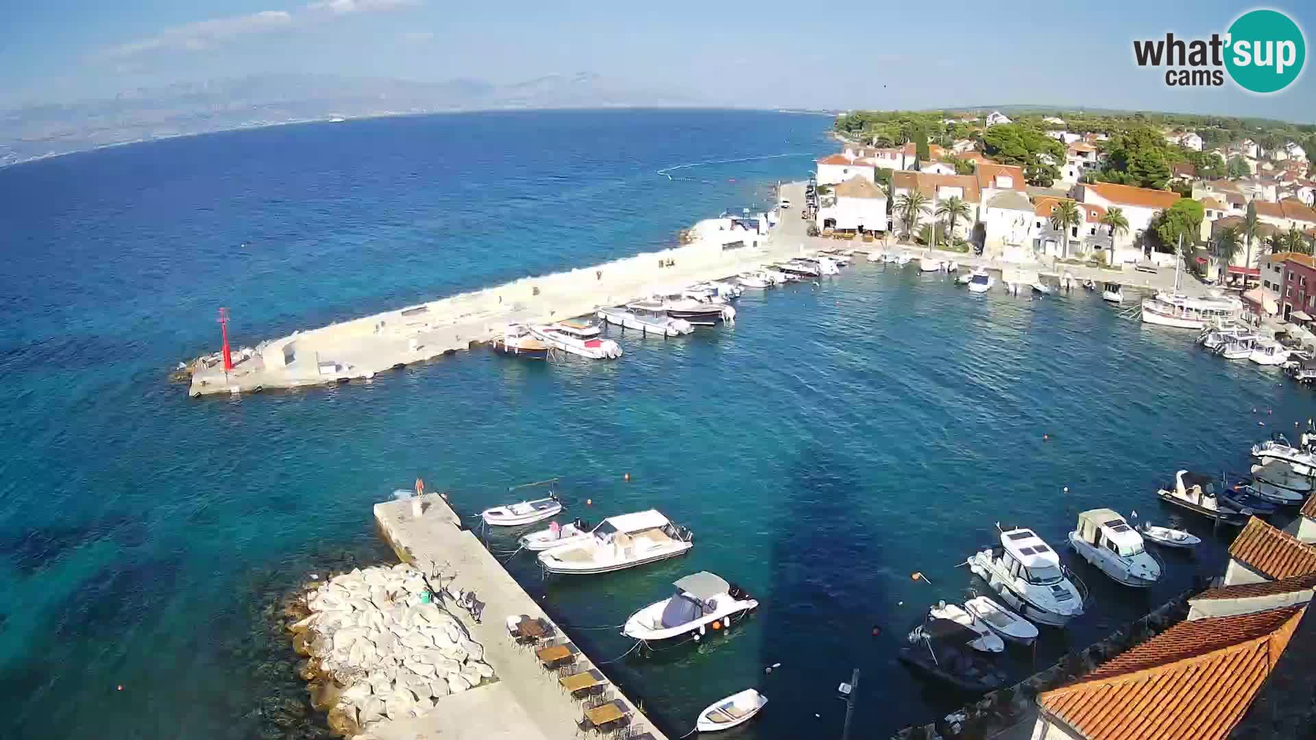 Spletna kamera Sutivan panorama – pogled v živo z otoka Brač