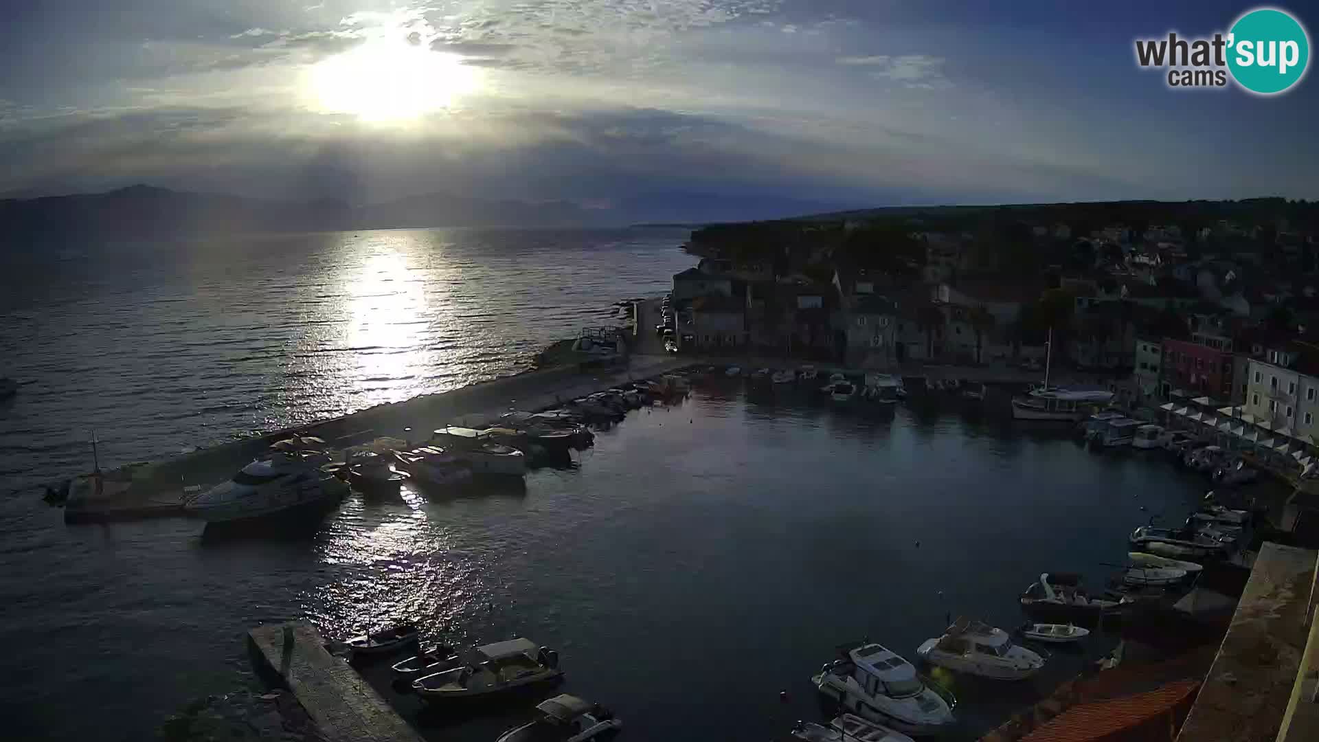 Web kamera Sutivan panorama – Pogled uživo s otoka Brača