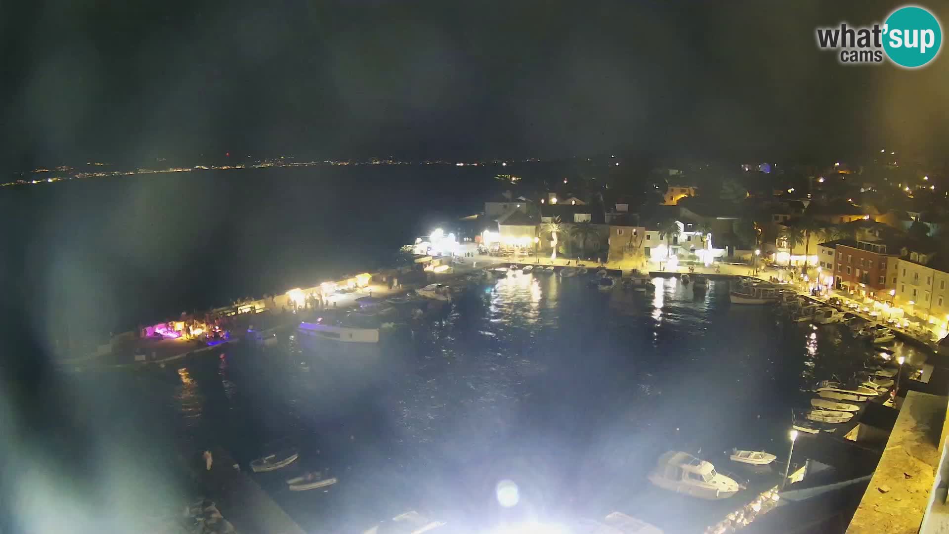 Spletna kamera Sutivan panorama – pogled v živo z otoka Brač
