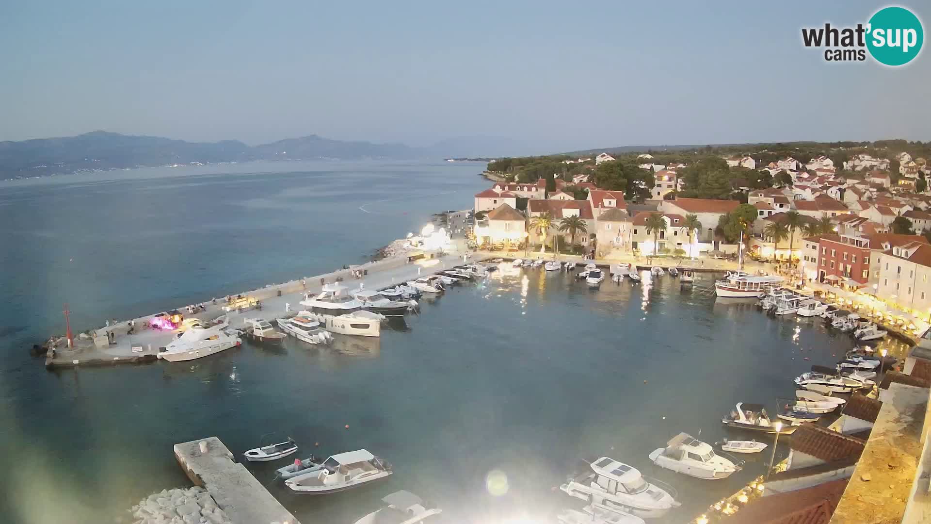 Web kamera Sutivan panorama – Pogled uživo s otoka Brača