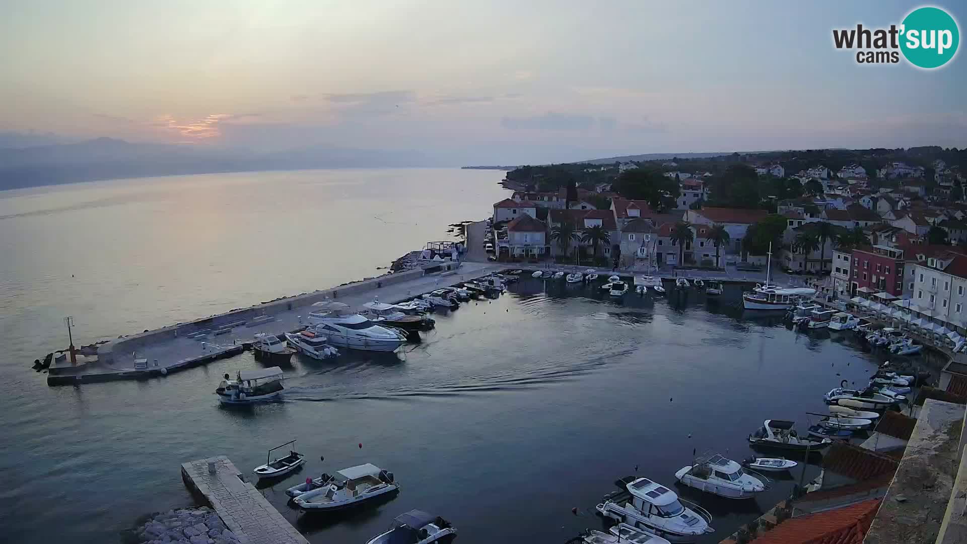 Web kamera Sutivan panorama – Pogled uživo s otoka Brača