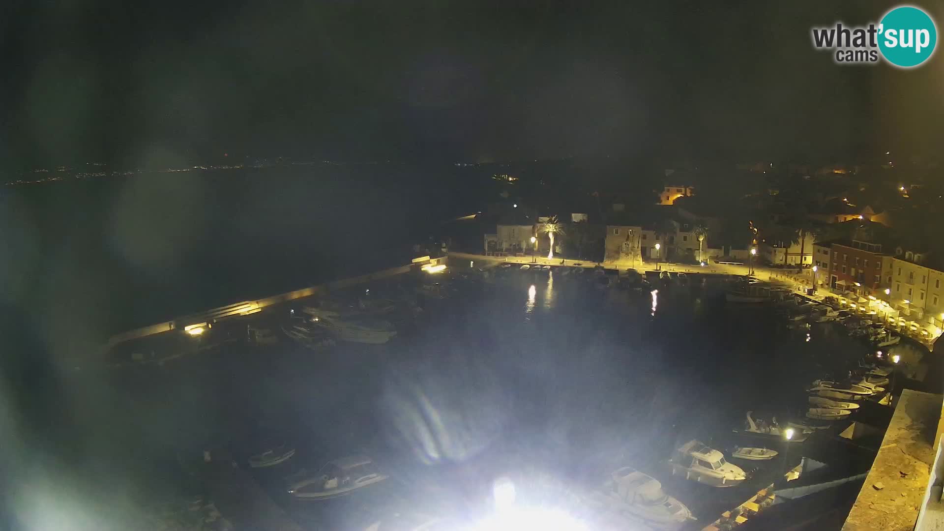 Spletna kamera Sutivan panorama – pogled v živo z otoka Brač