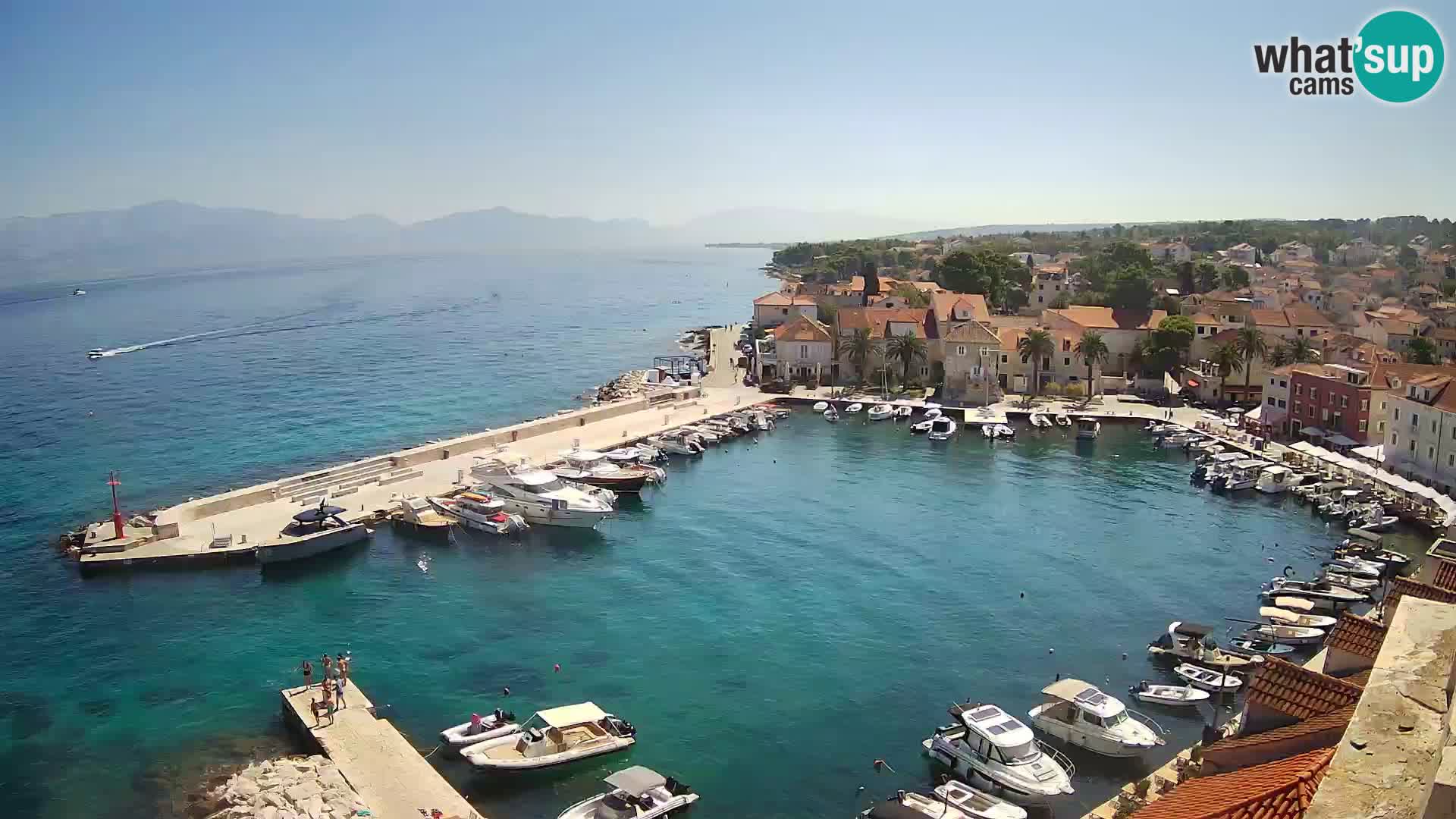 Spletna kamera Sutivan panorama – pogled v živo z otoka Brač