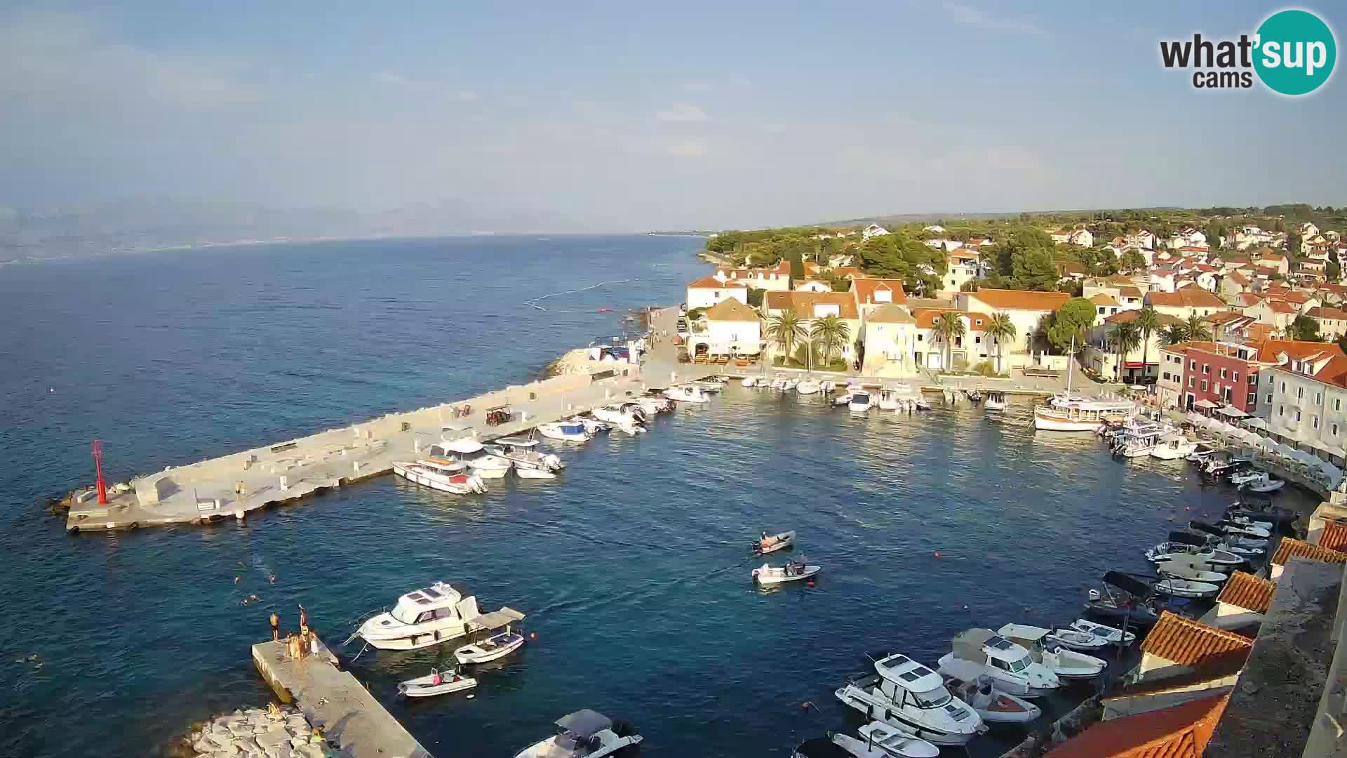 Spletna kamera Sutivan panorama – pogled v živo z otoka Brač