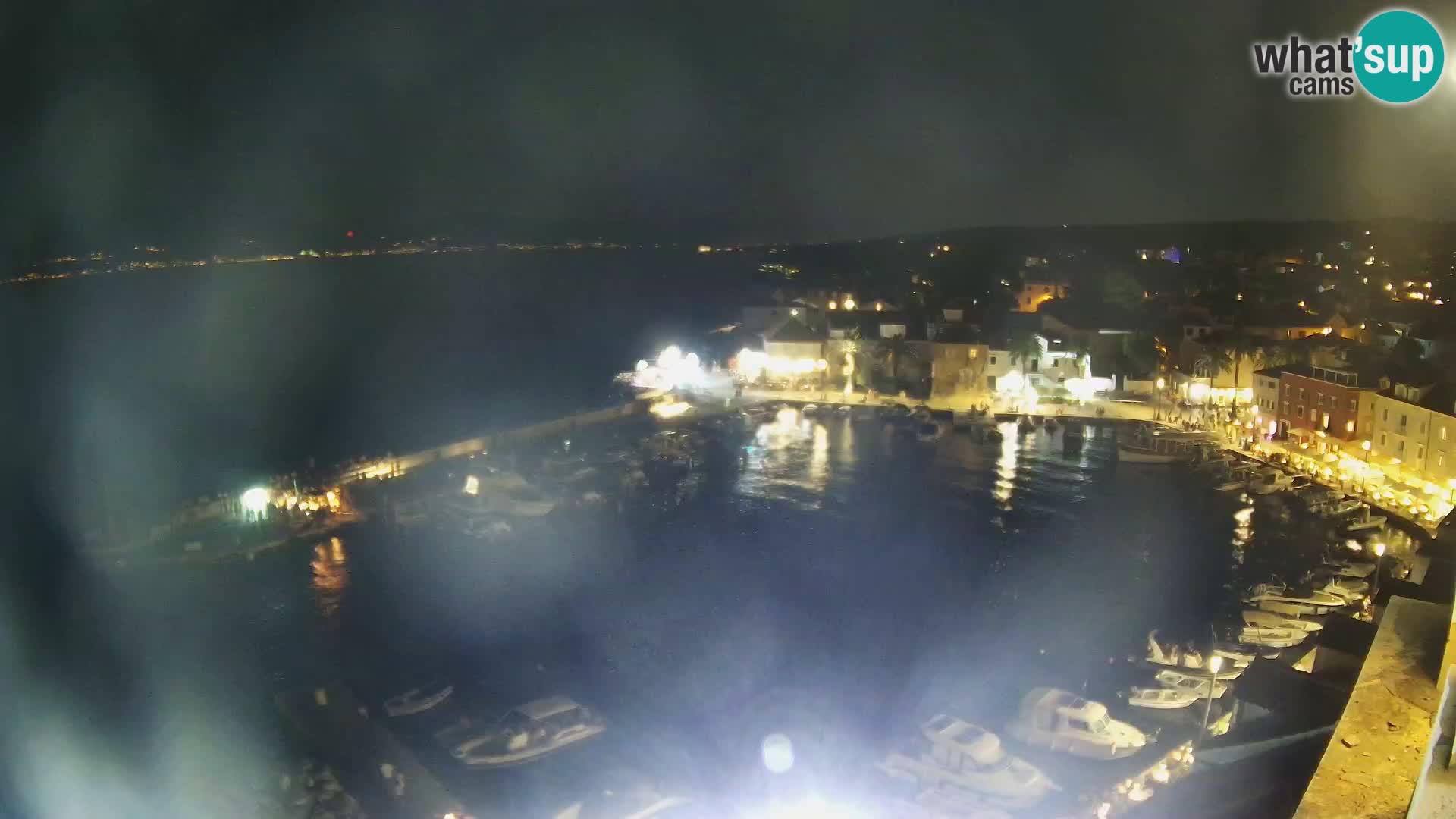Spletna kamera Sutivan panorama – pogled v živo z otoka Brač
