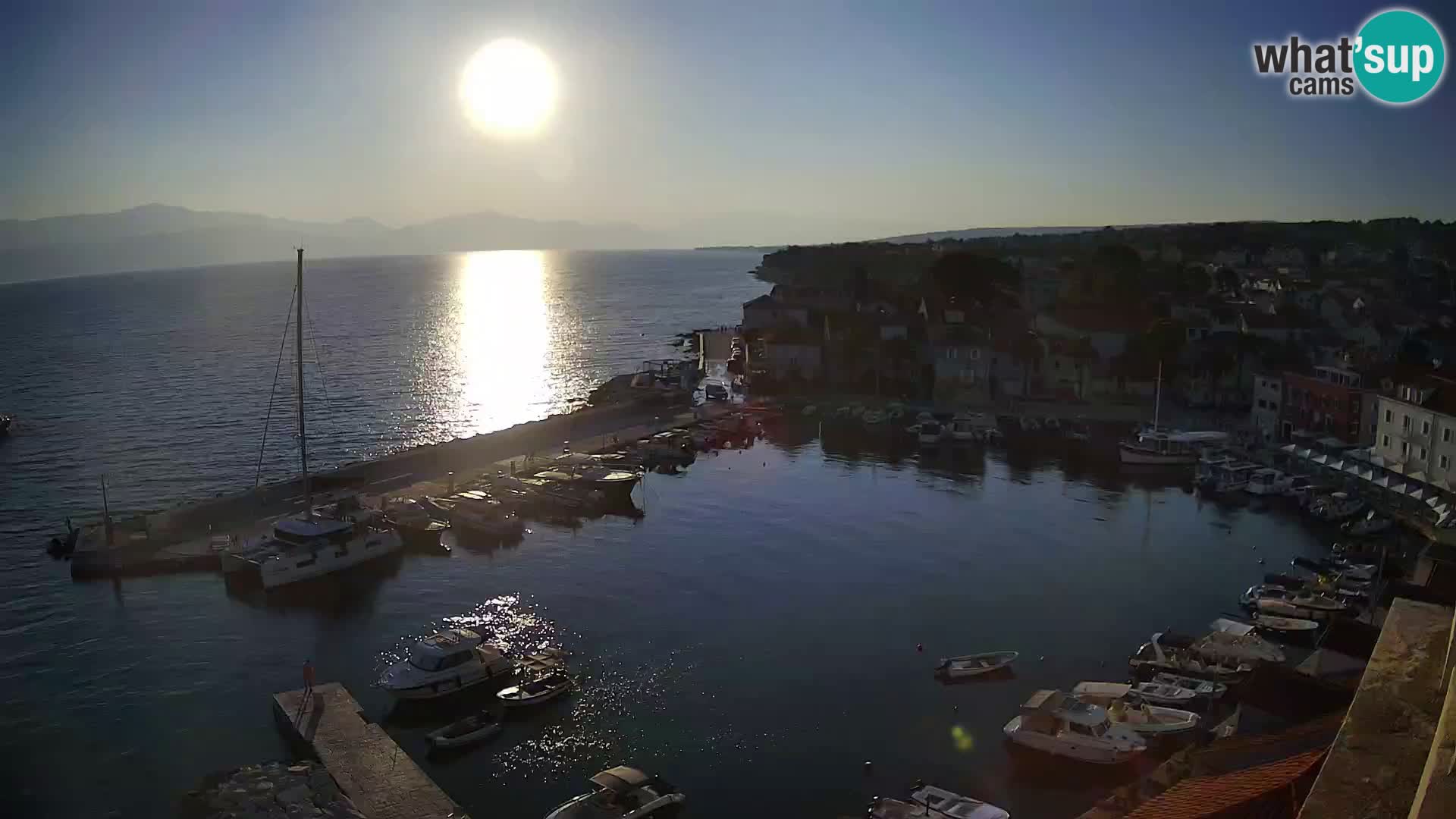 Web kamera Sutivan panorama – Pogled uživo s otoka Brača