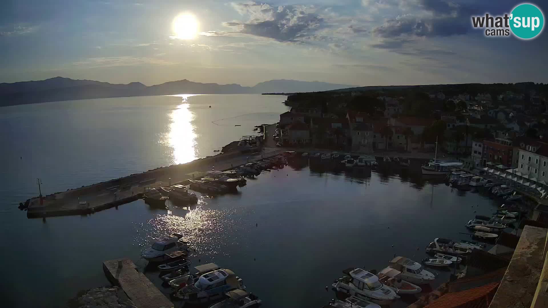 Spletna kamera Sutivan panorama – pogled v živo z otoka Brač