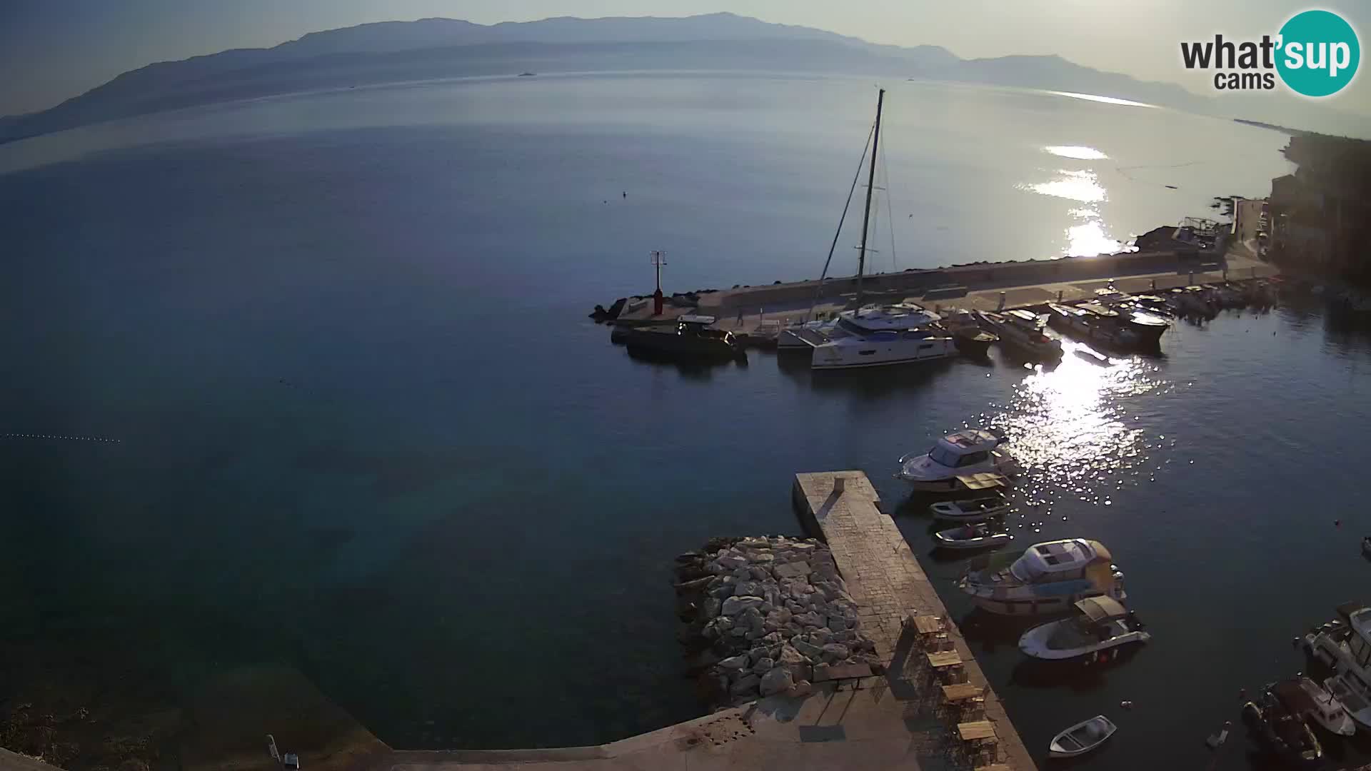 Web kamera Sutivan panorama – Pogled uživo s otoka Brača