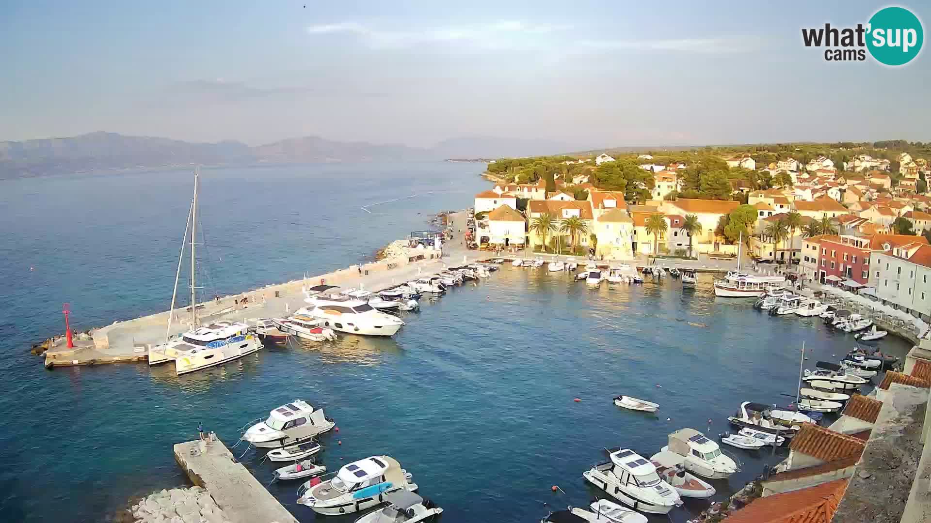 Spletna kamera Sutivan panorama – pogled v živo z otoka Brač