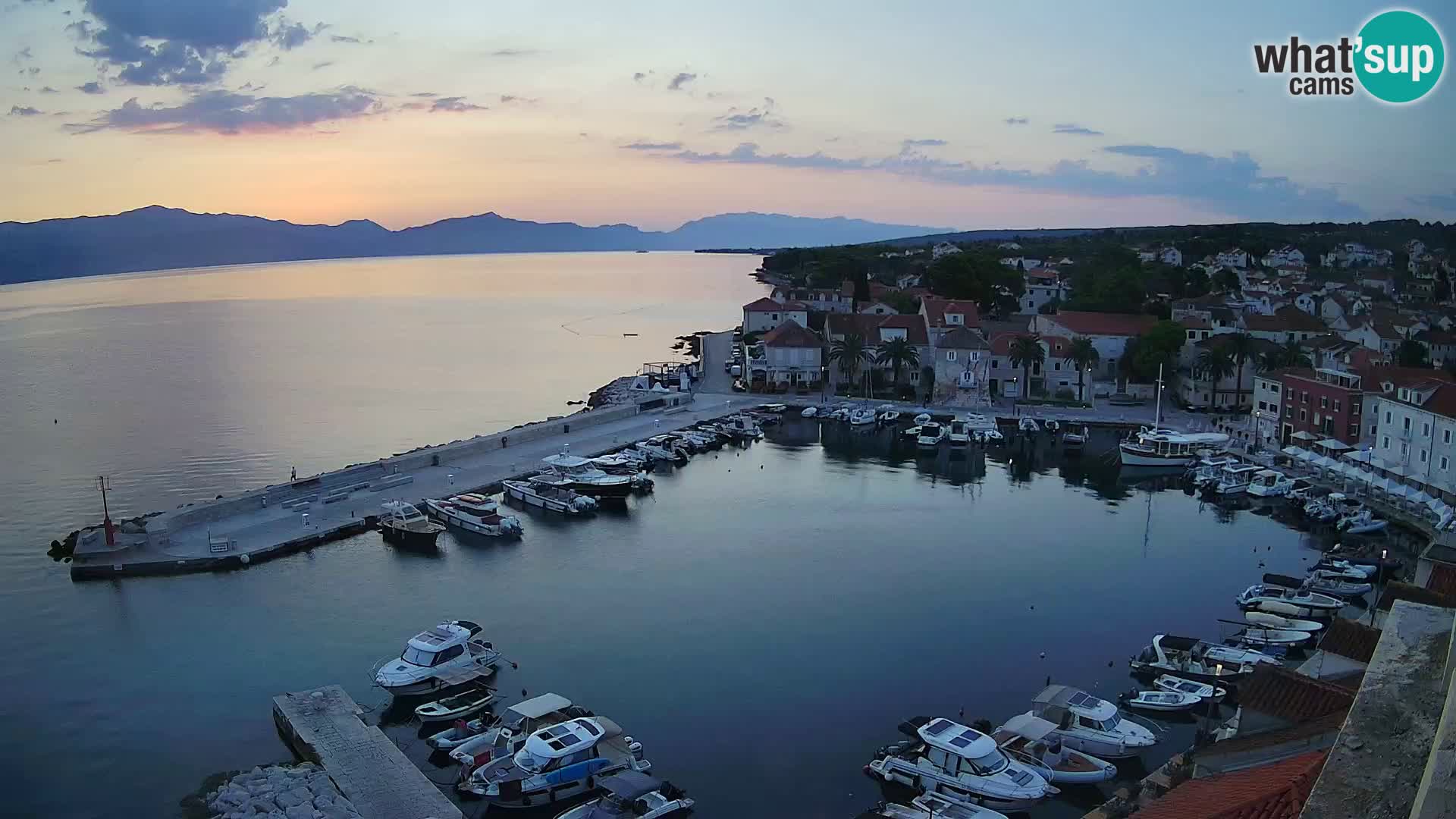 Web kamera Sutivan panorama – Pogled uživo s otoka Brača