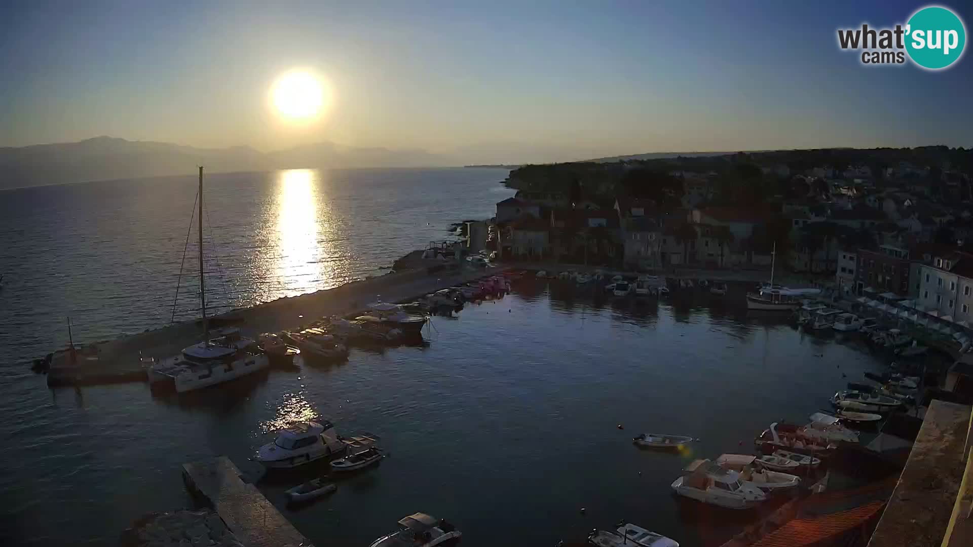 Web kamera Sutivan panorama – Pogled uživo s otoka Brača
