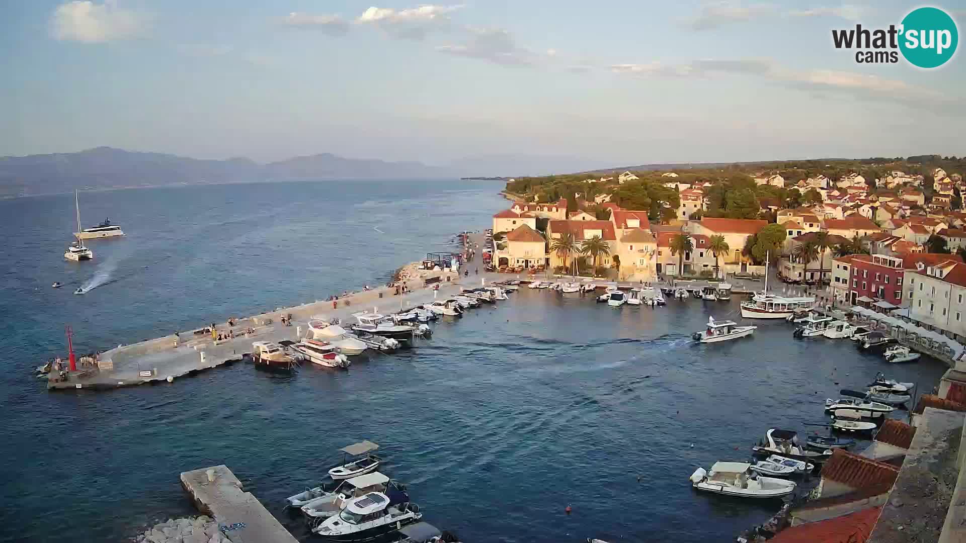 Web kamera Sutivan panorama – Pogled uživo s otoka Brača