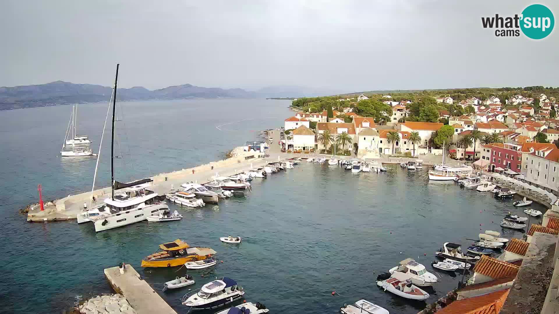 Spletna kamera Sutivan panorama – pogled v živo z otoka Brač