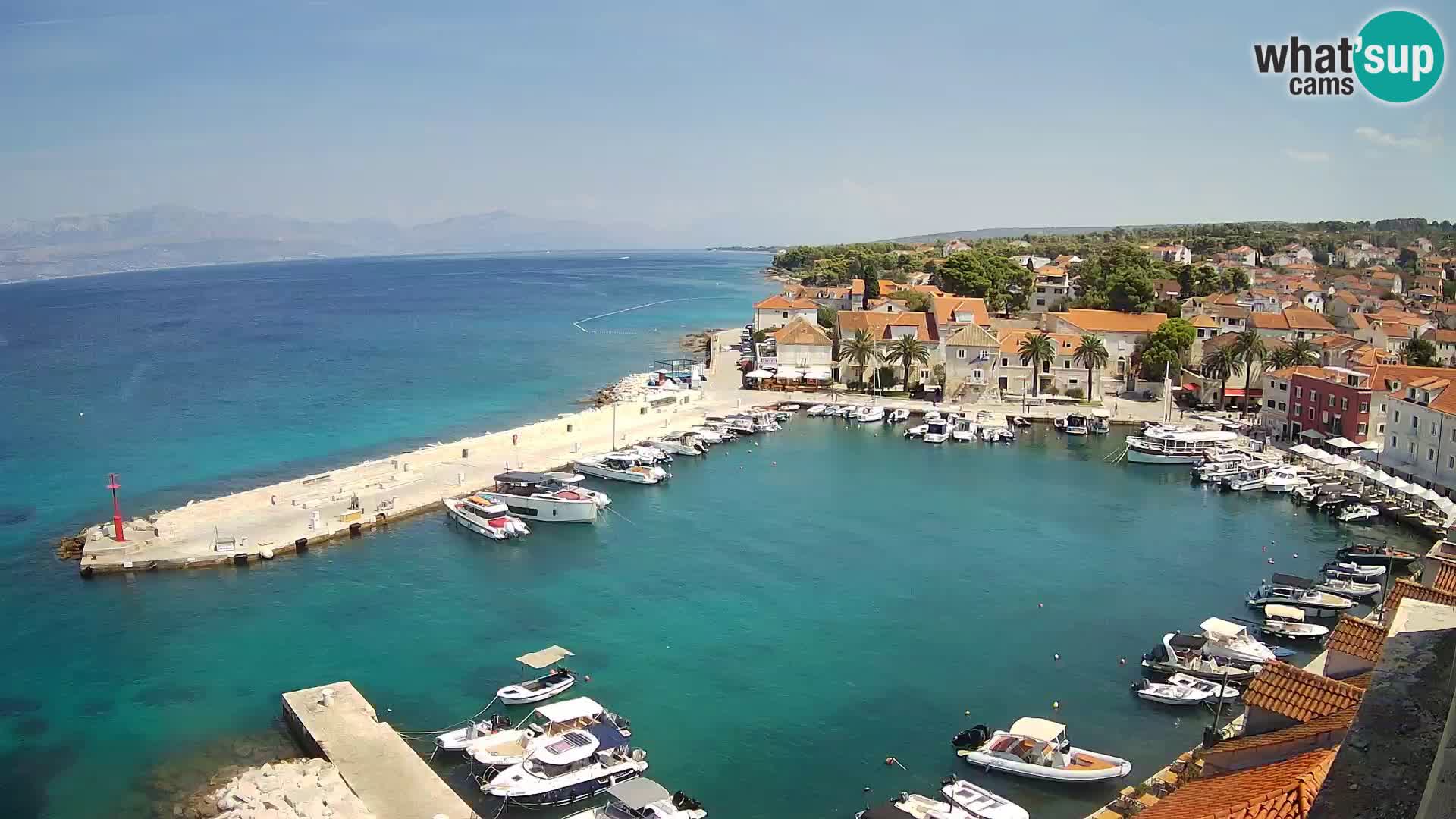 Spletna kamera Sutivan panorama – pogled v živo z otoka Brač