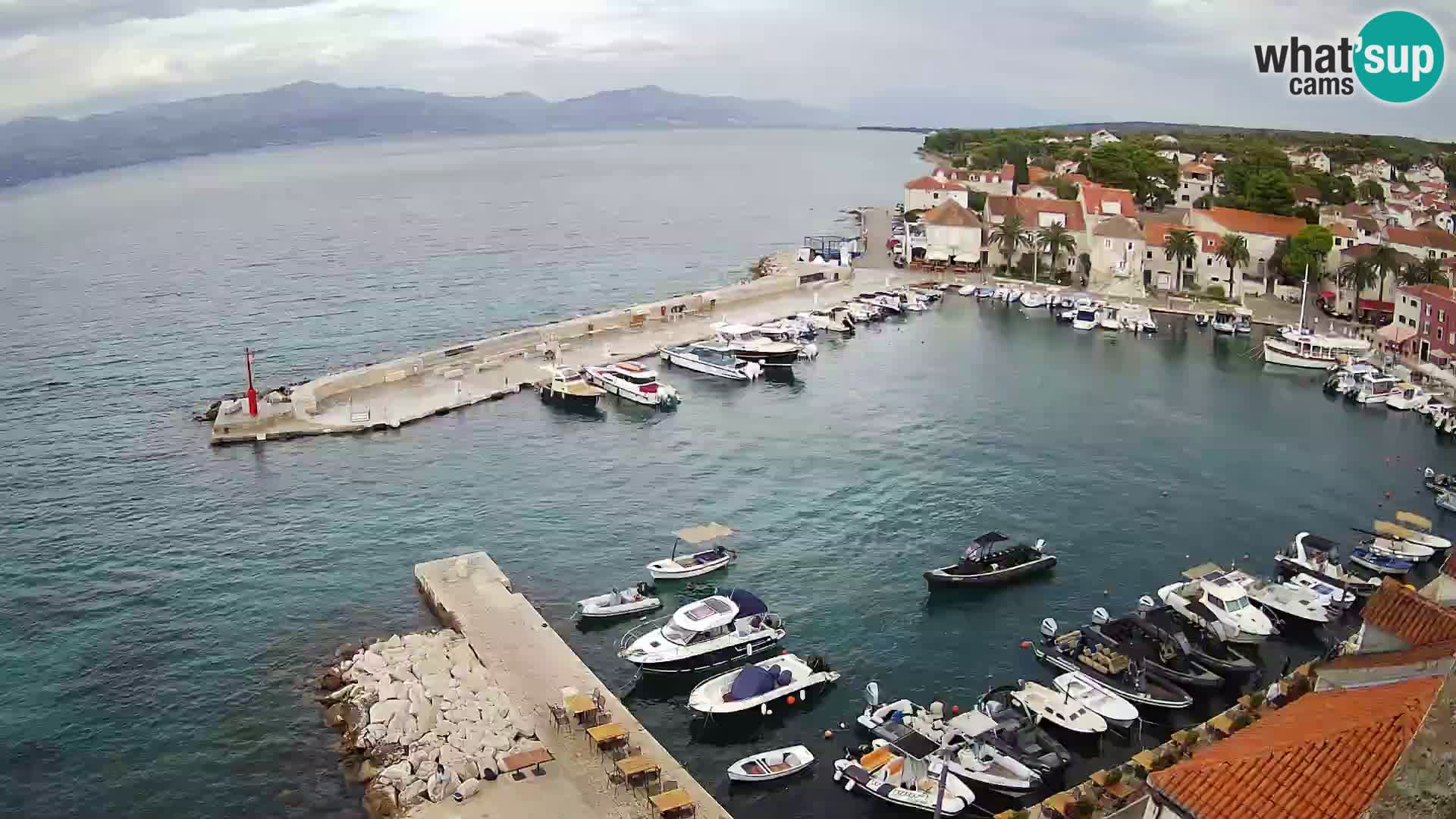 Spletna kamera Sutivan panorama – pogled v živo z otoka Brač
