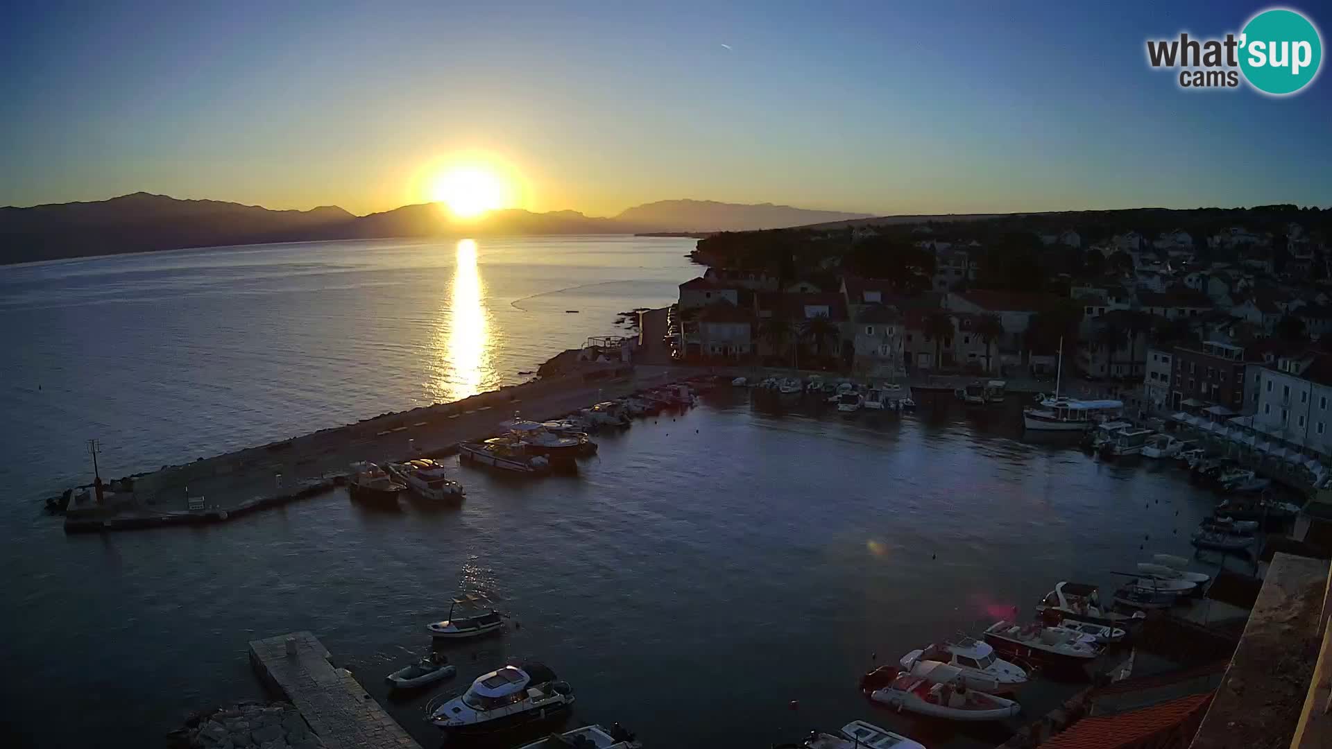 Web kamera Sutivan panorama – Pogled uživo s otoka Brača