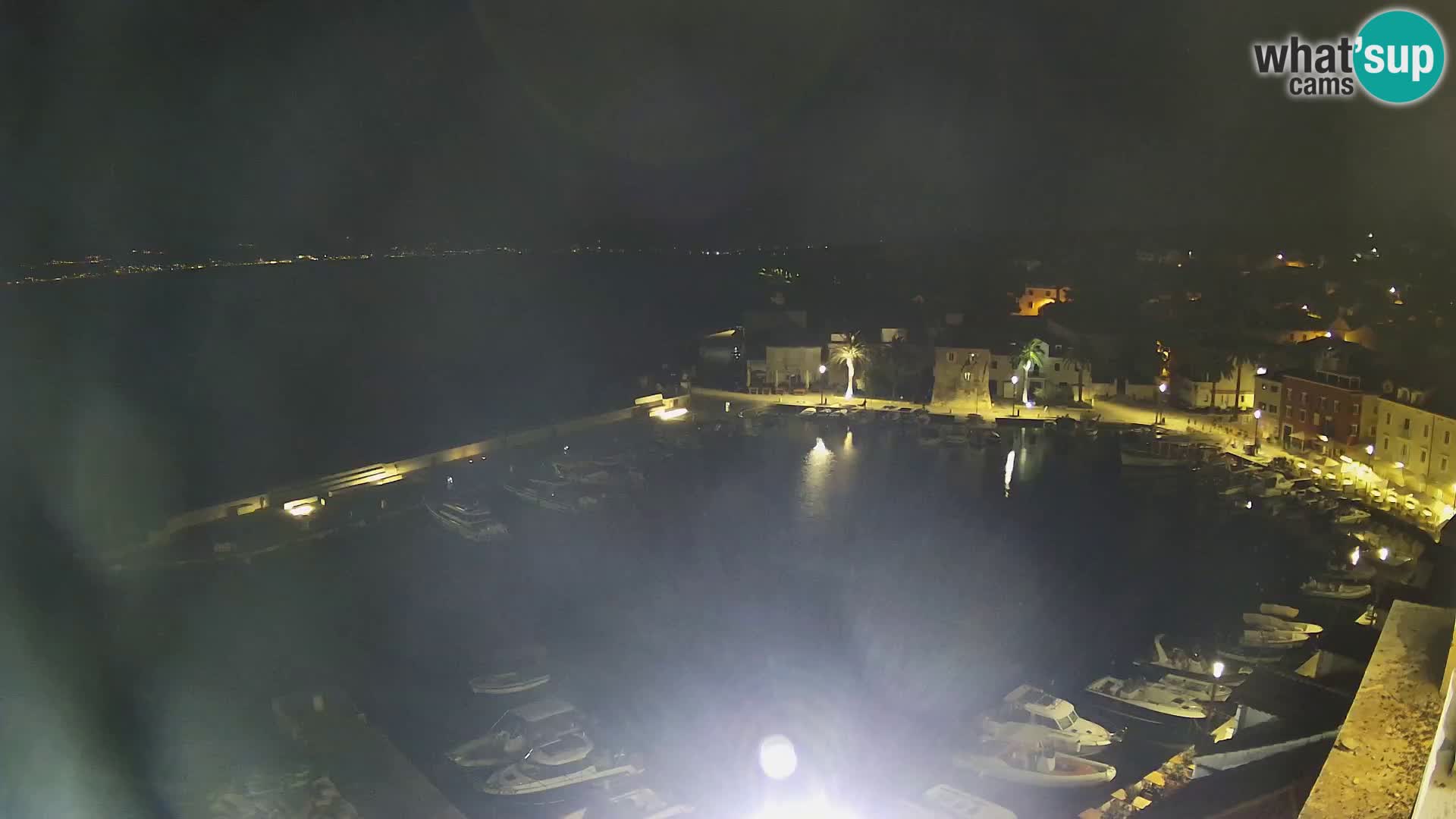 Spletna kamera Sutivan panorama – pogled v živo z otoka Brač