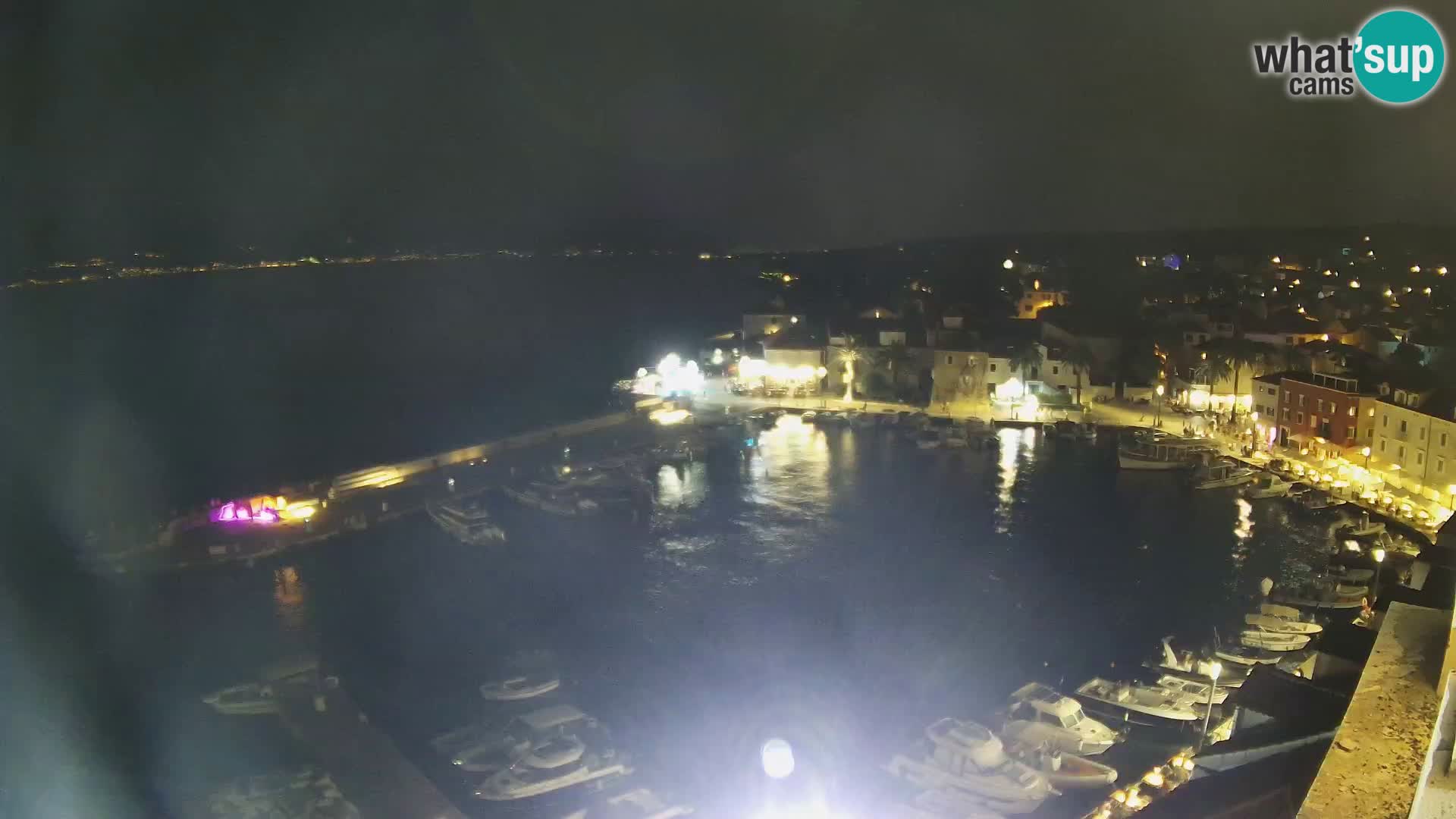 Spletna kamera Sutivan panorama – pogled v živo z otoka Brač