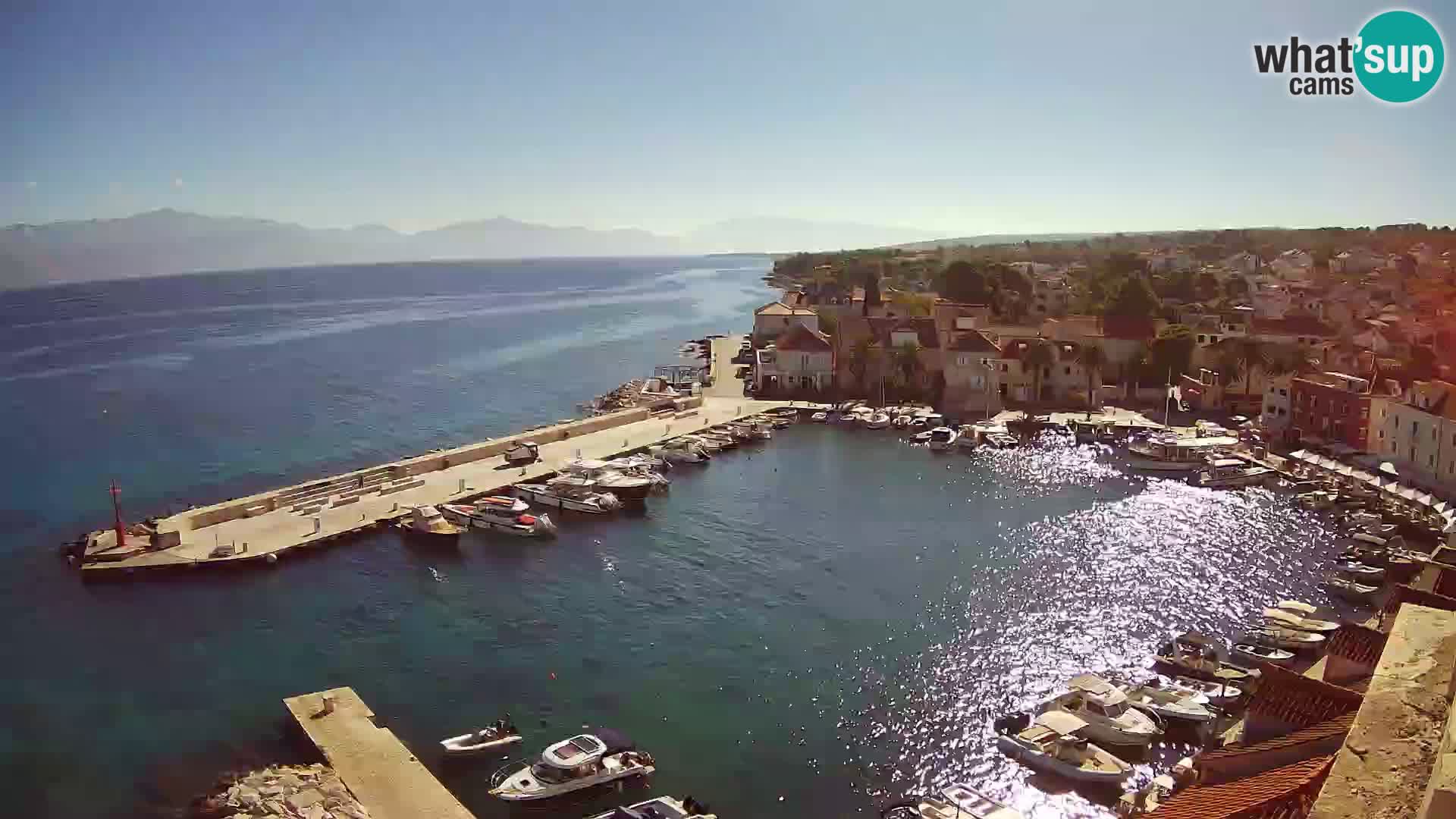 Spletna kamera Sutivan panorama – pogled v živo z otoka Brač