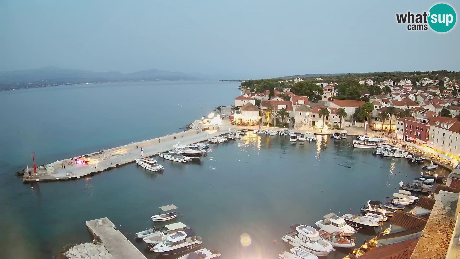 Web kamera Sutivan panorama – Pogled uživo s otoka Brača