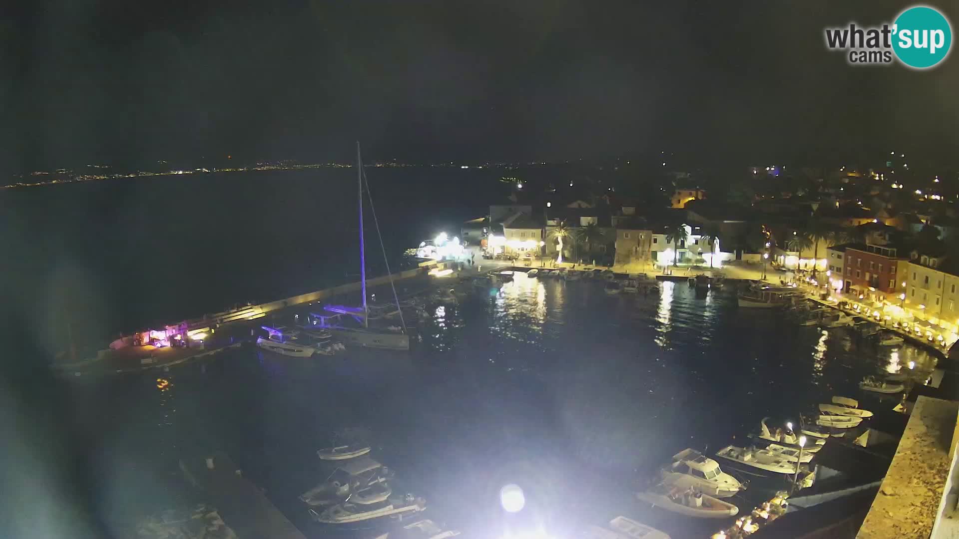 Spletna kamera Sutivan panorama – pogled v živo z otoka Brač