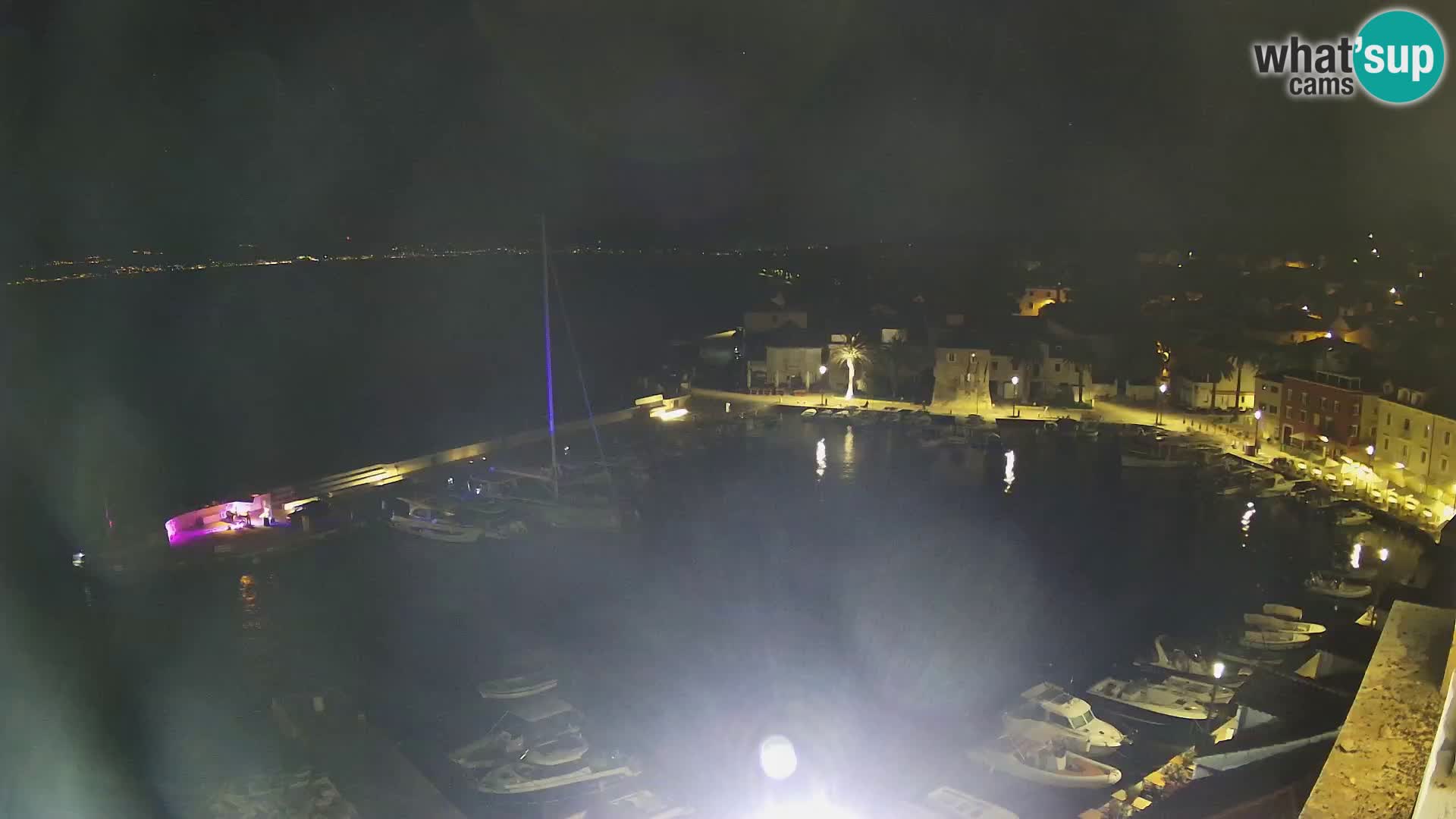 Spletna kamera Sutivan panorama – pogled v živo z otoka Brač