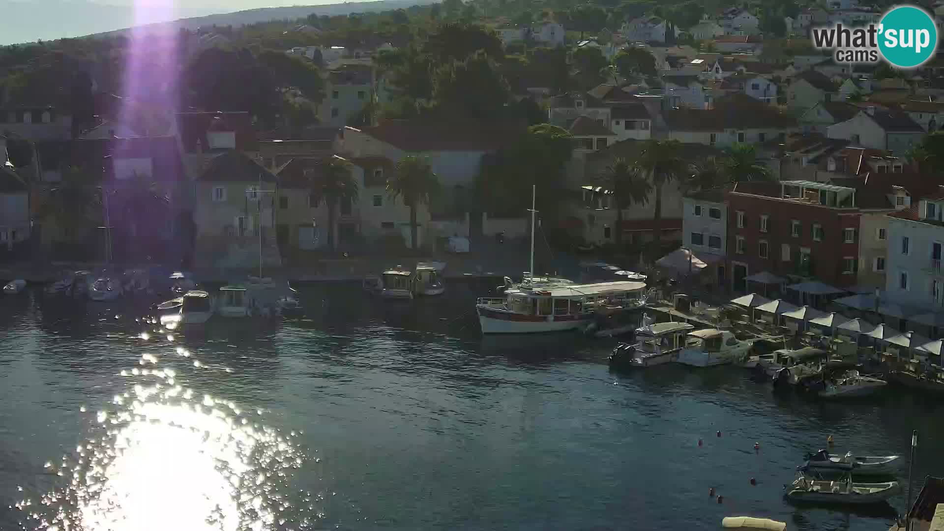 Spletna kamera Sutivan panorama – pogled v živo z otoka Brač