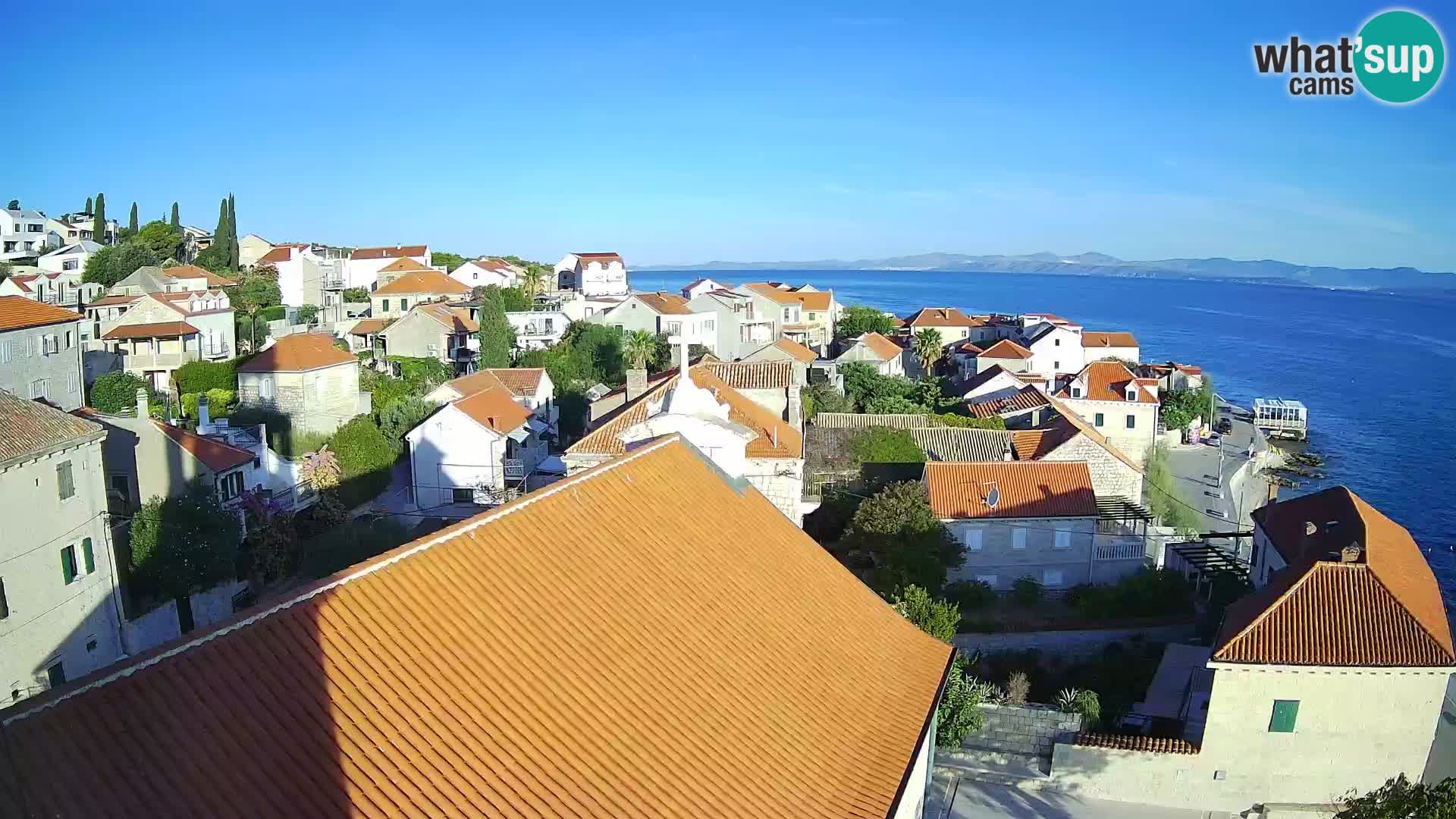 Spletna kamera Sutivan panorama – pogled v živo z otoka Brač