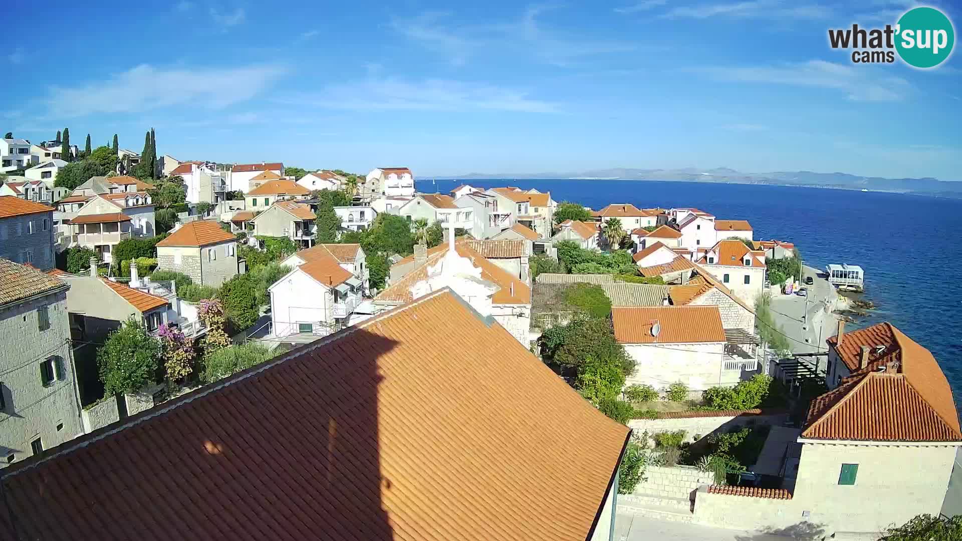 Spletna kamera Sutivan panorama – pogled v živo z otoka Brač