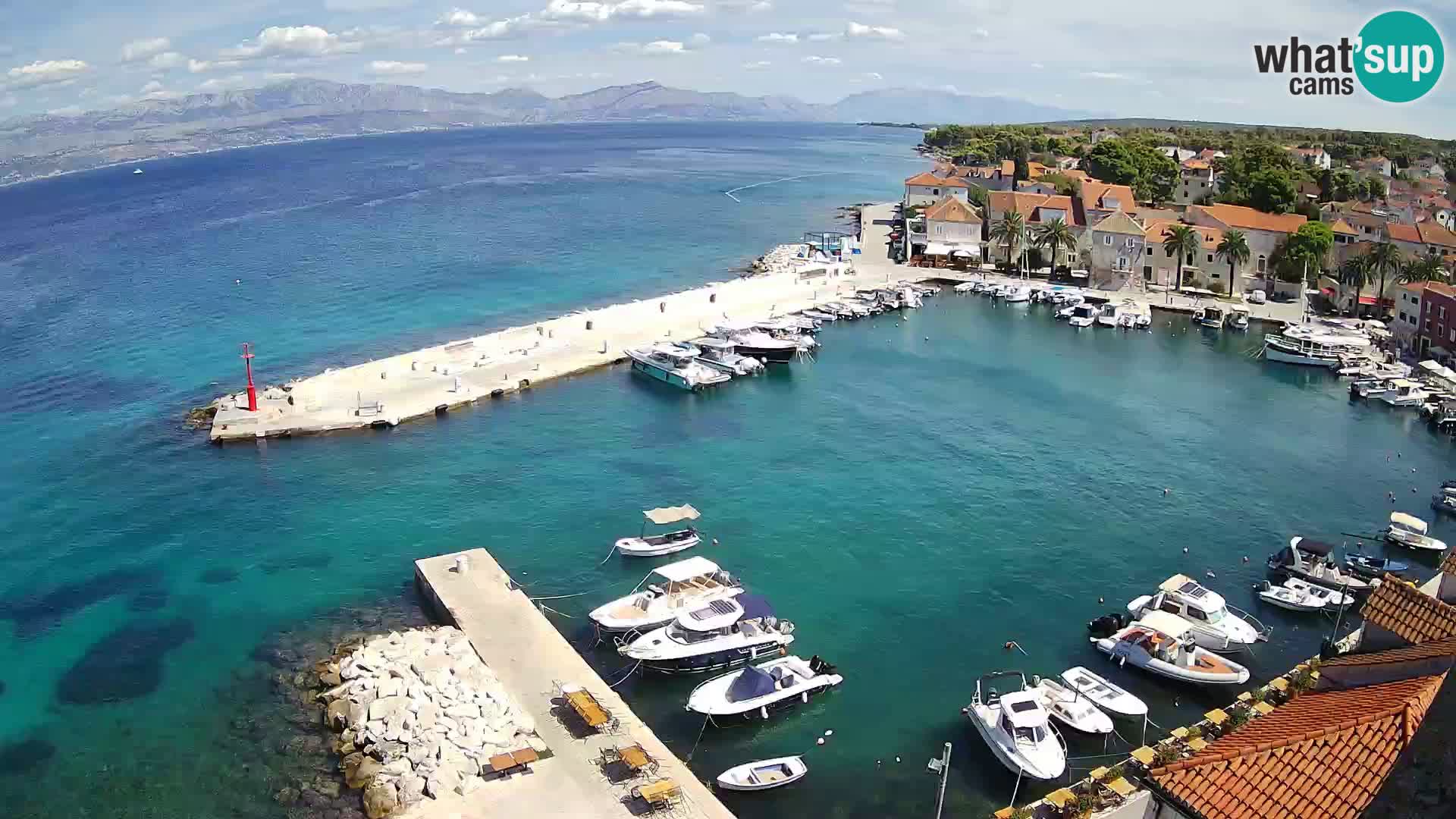Spletna kamera Sutivan panorama – pogled v živo z otoka Brač