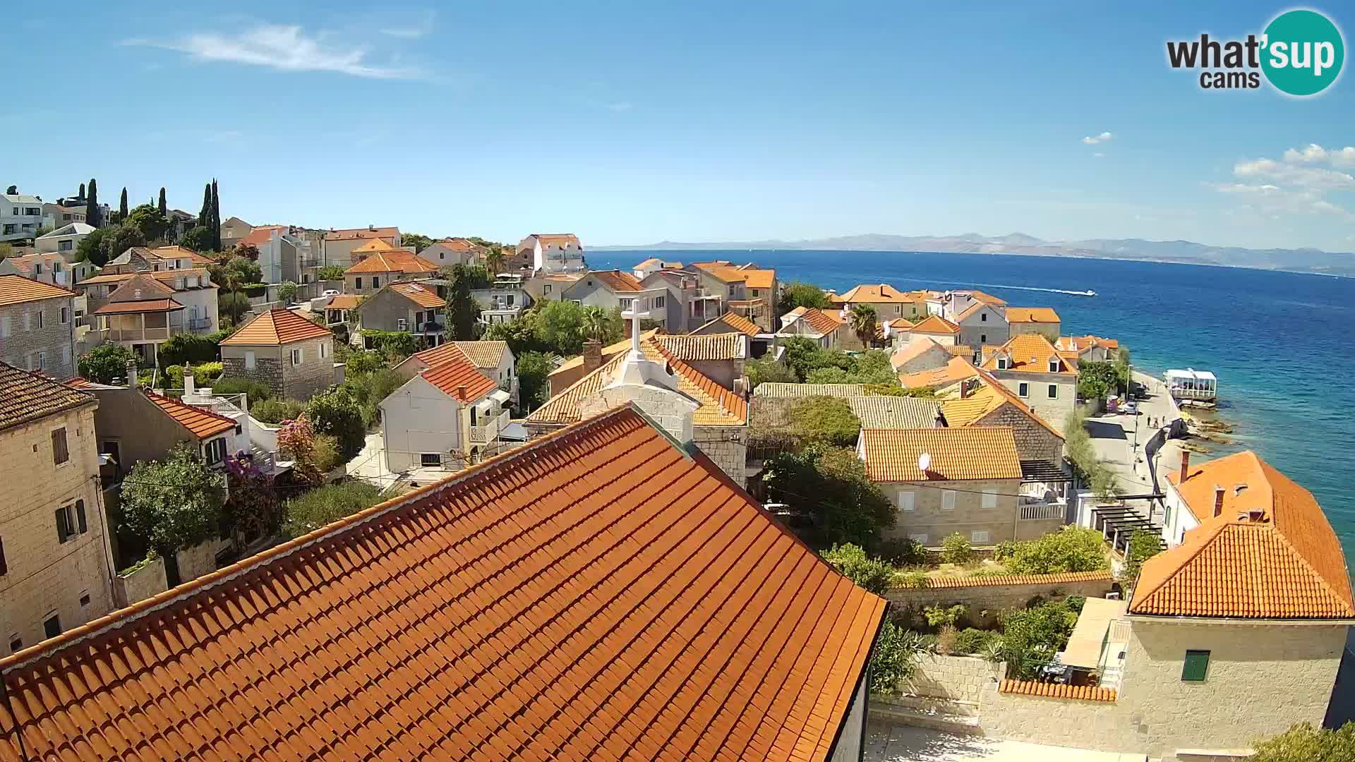 Spletna kamera Sutivan panorama – pogled v živo z otoka Brač