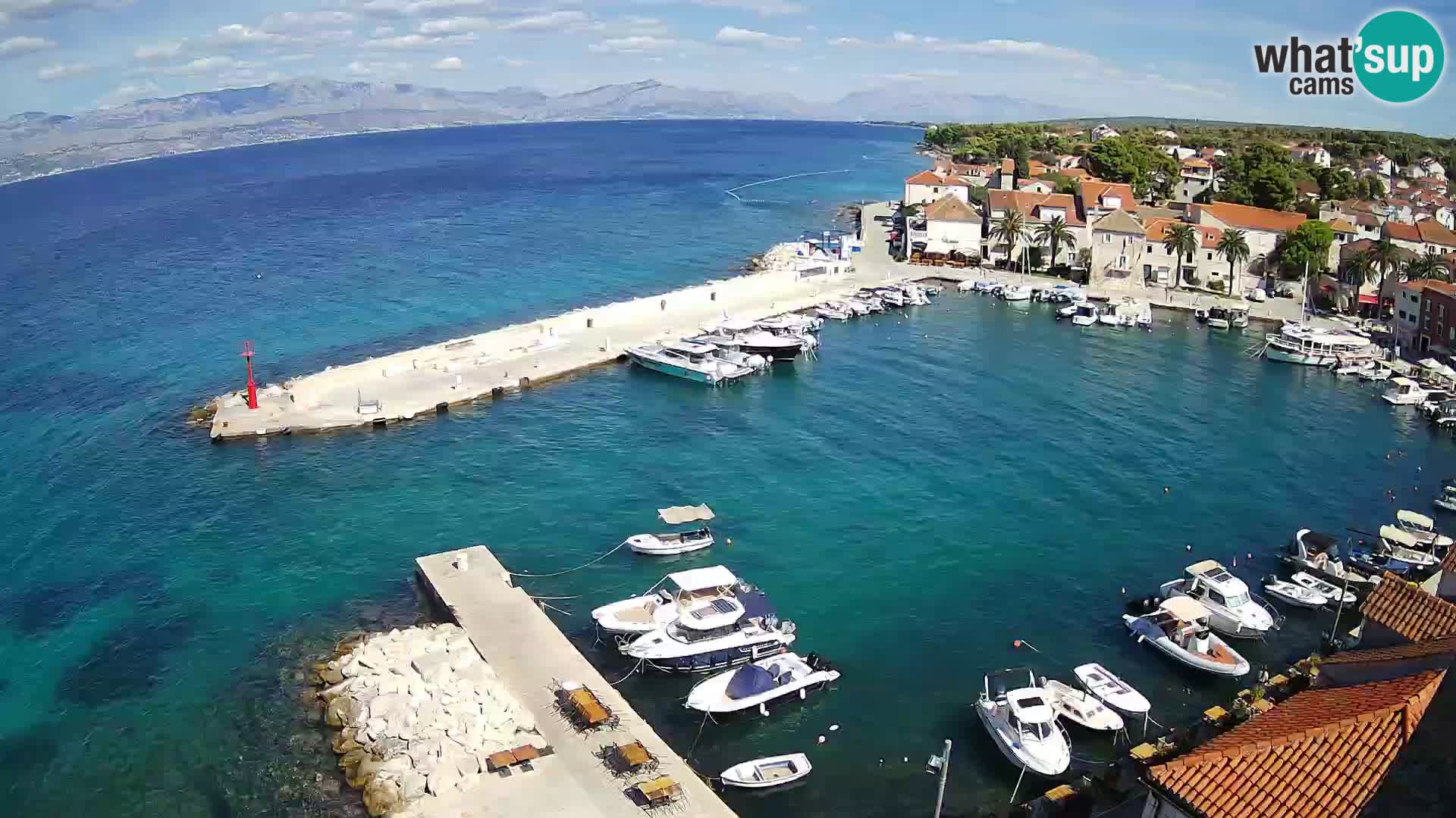 Spletna kamera Sutivan panorama – pogled v živo z otoka Brač