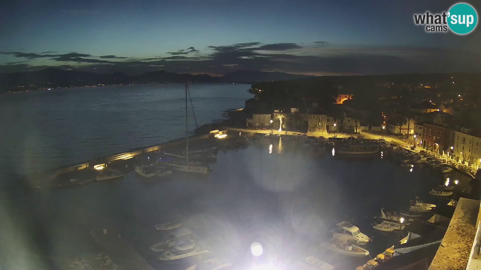 Web kamera Sutivan panorama – Pogled uživo s otoka Brača