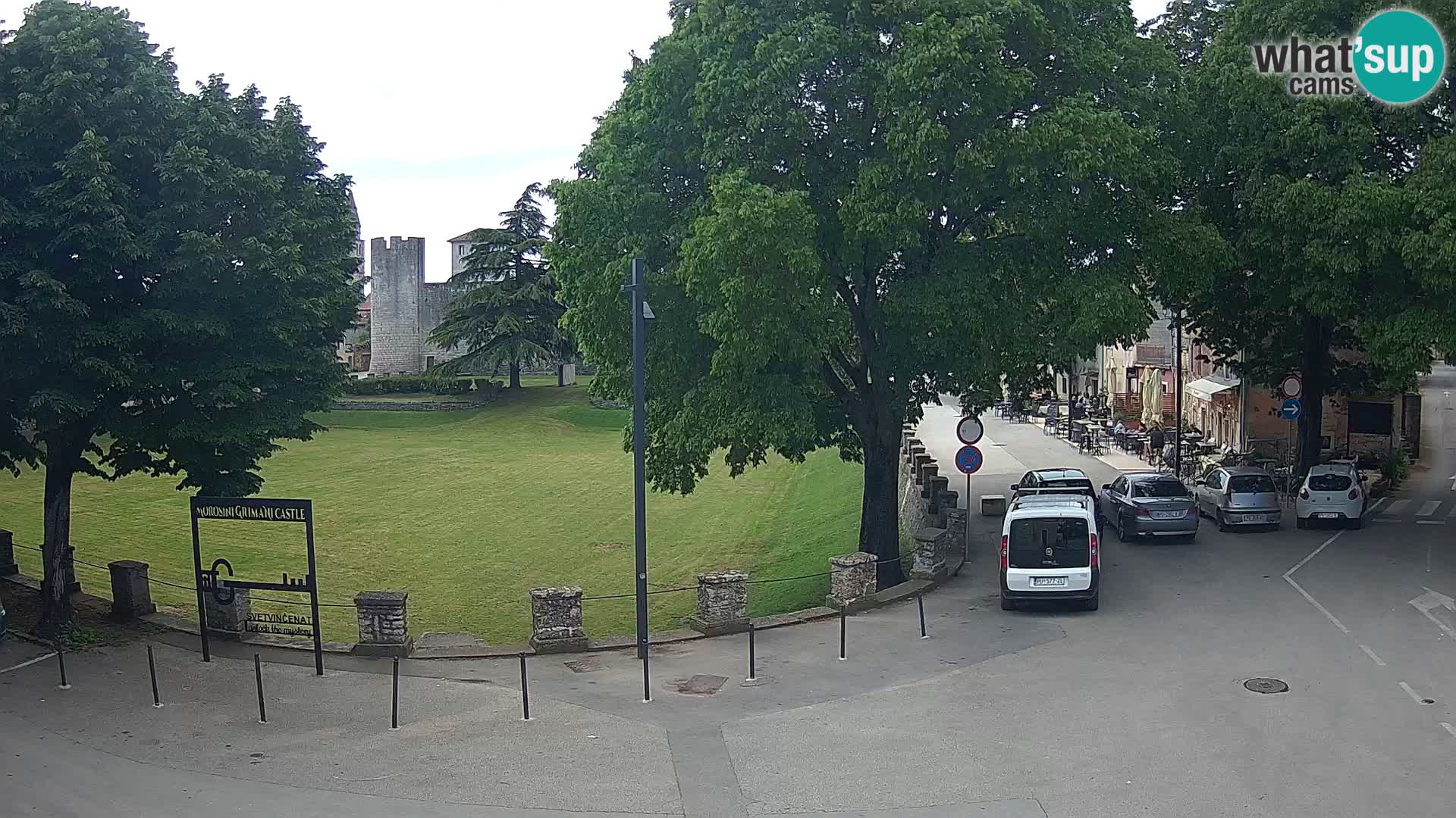 Live Svetvinčenat – Blick auf Schloss Morosini Grimani – Istrien – Kroatien