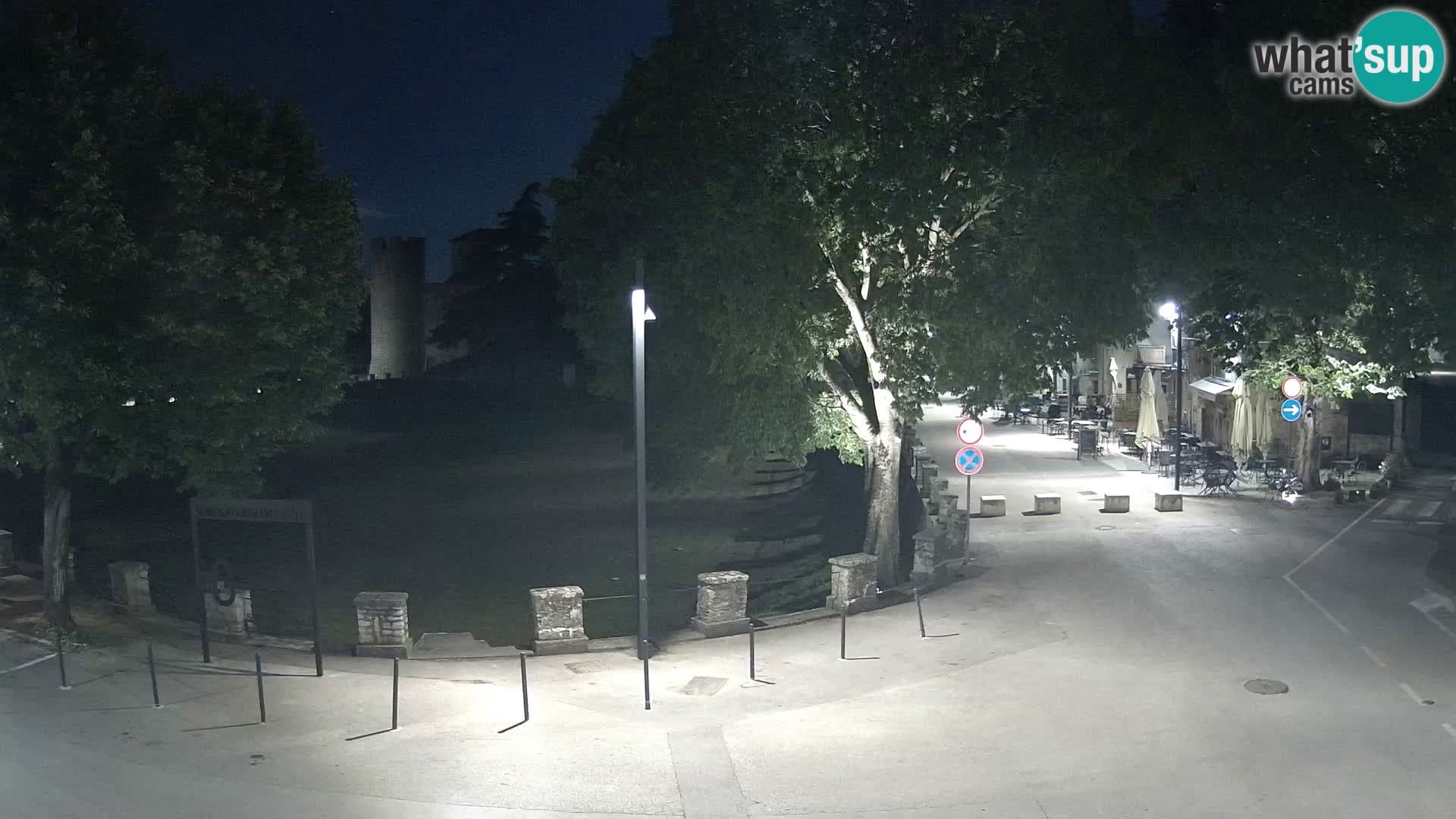 Uživo Svetvinčenat – pogled na dvorac Morosini Grimani – Istra
