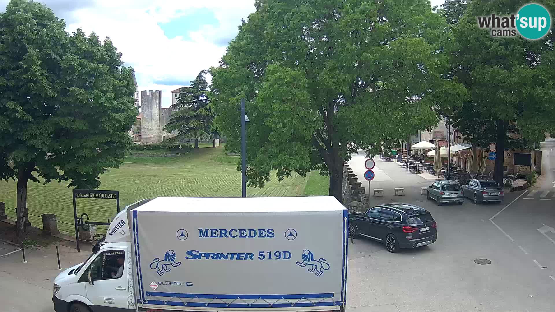 Live Svetvinčenat – Blick auf Schloss Morosini Grimani – Istrien – Kroatien