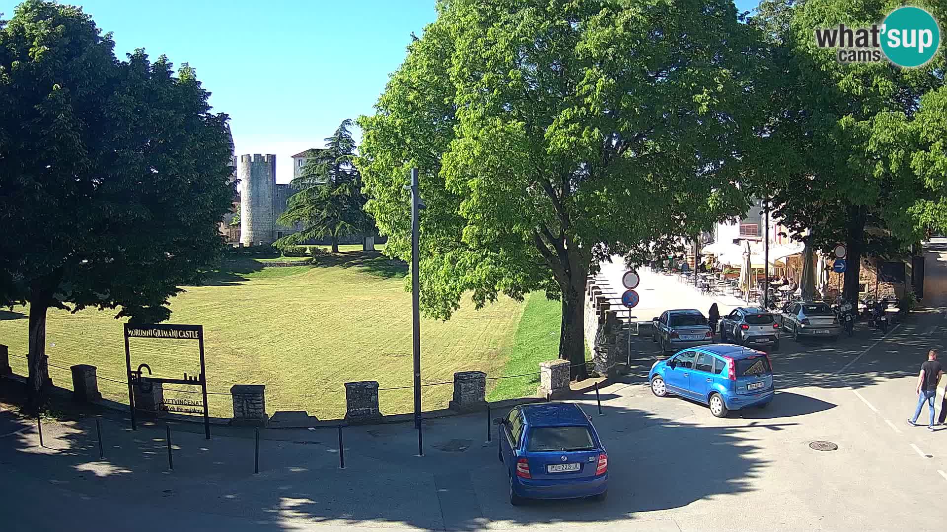 Svetvinčenat v živo – pogled na grad Morosini Grimani – Istra – Hrvaška