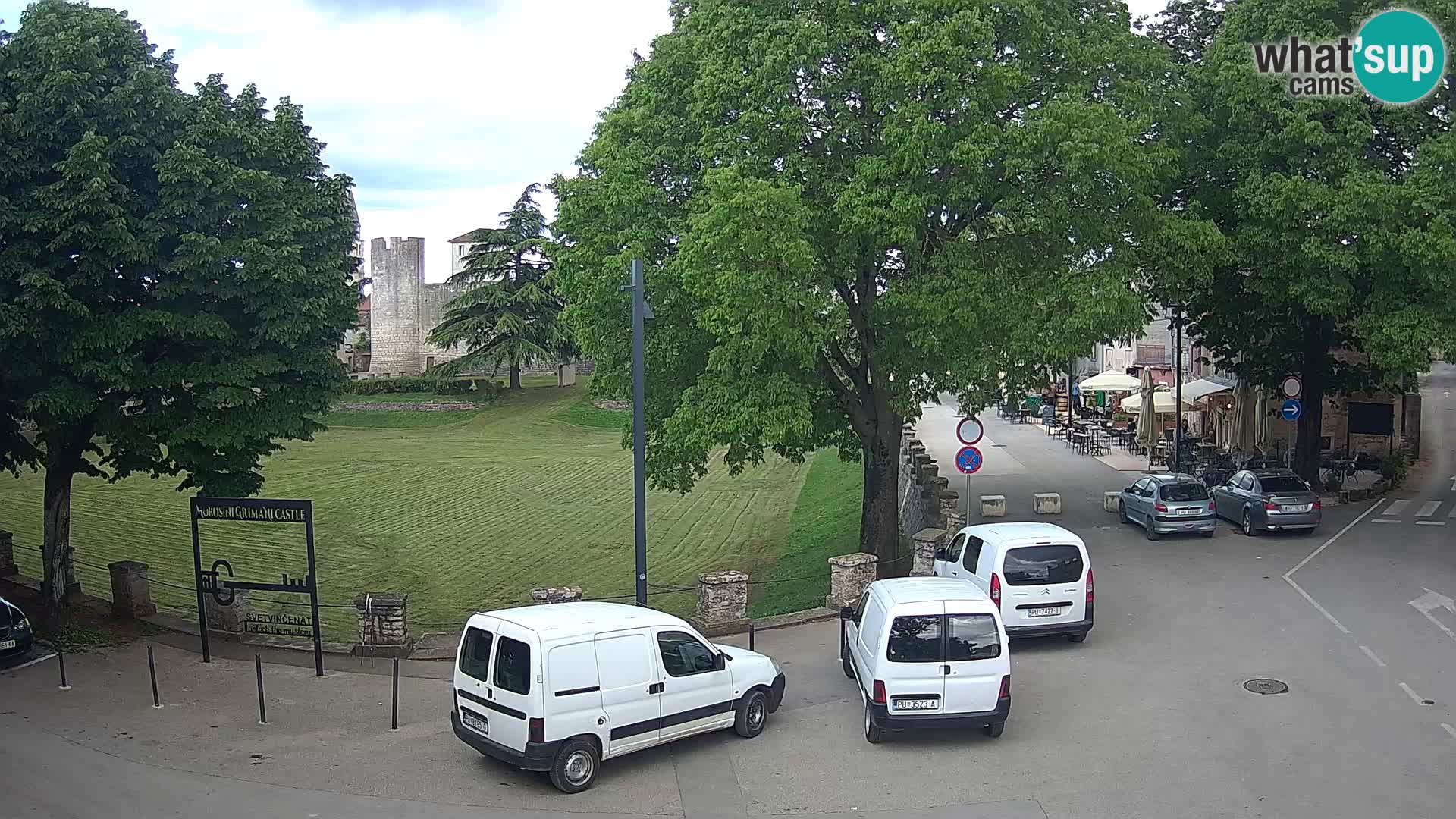Live Svetvinčenat – vue sur le château Morosini Grimani – Istrie – Croatie