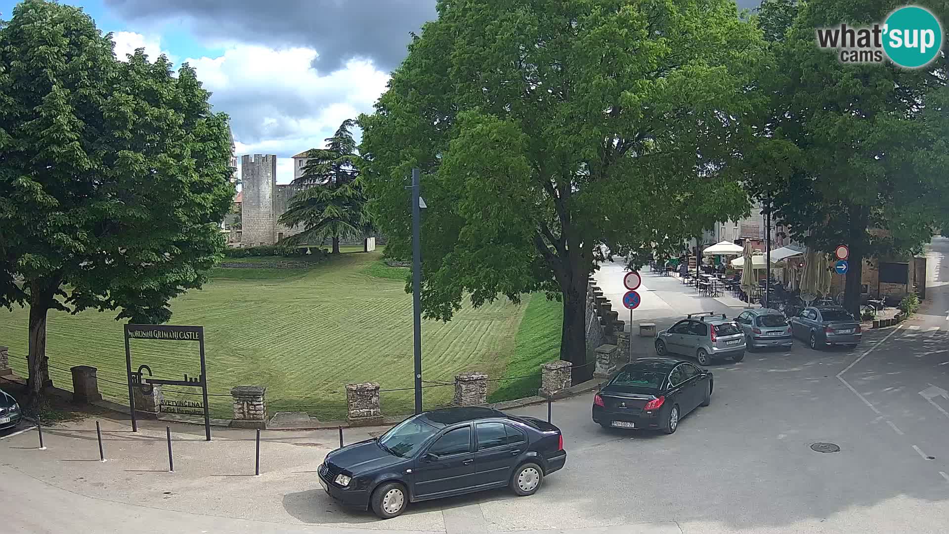 Live Svetvinčenat – Blick auf Schloss Morosini Grimani – Istrien – Kroatien