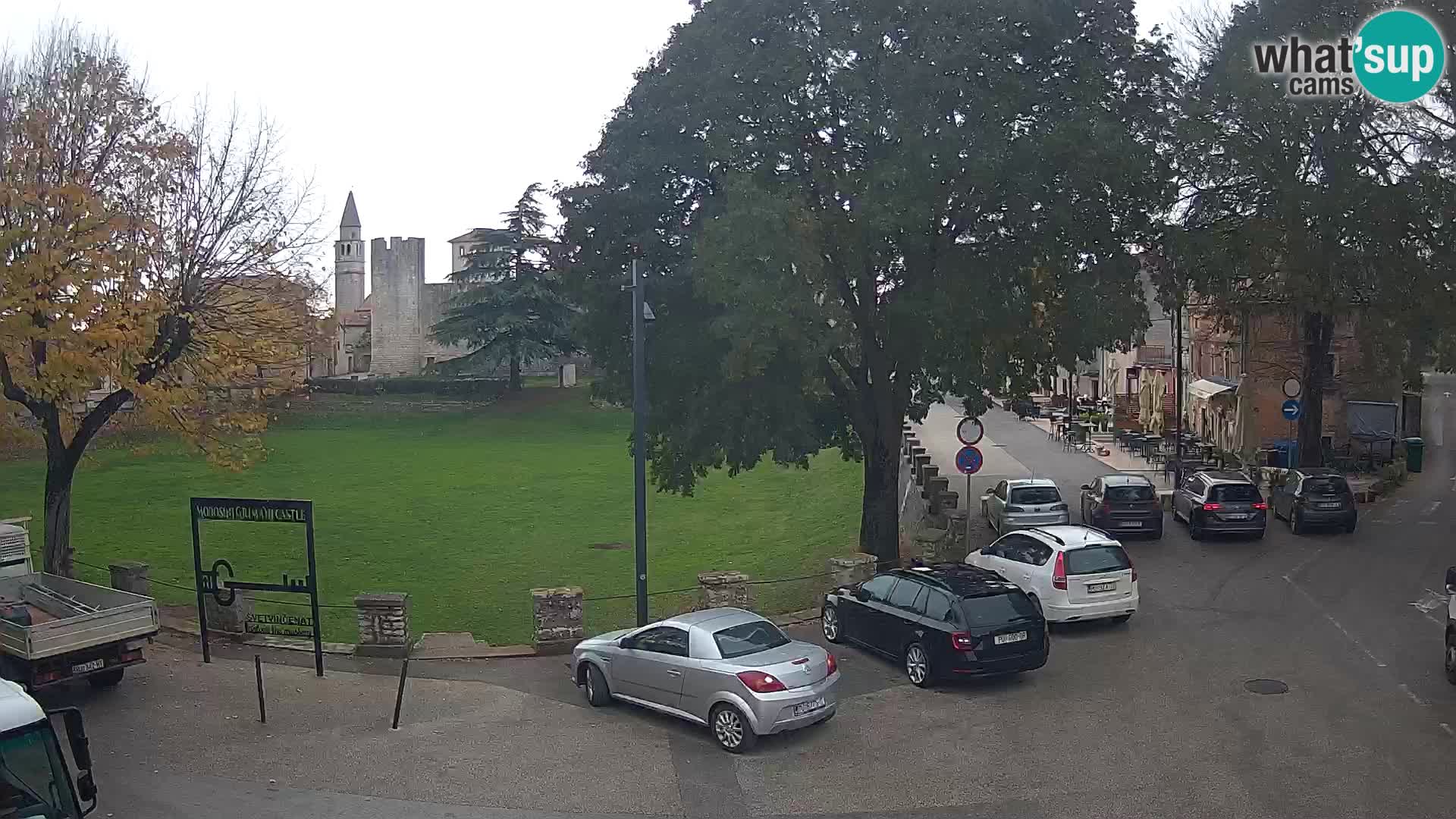 Live Svetvinčenat (Sanvincenti) – vista sul castello Morosini Grimani – Istria – Croazia