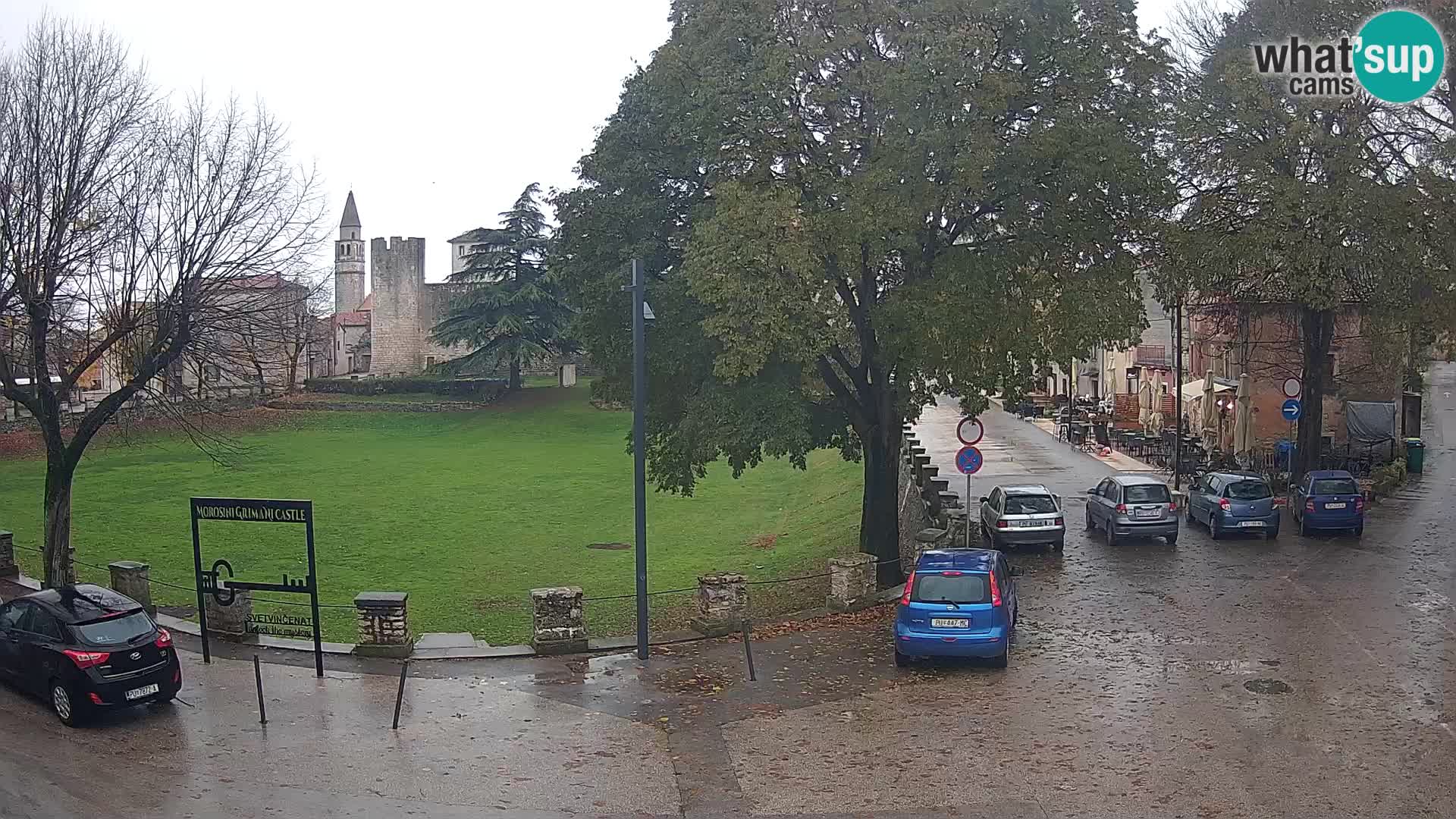 Live Svetvinčenat – Blick auf Schloss Morosini Grimani – Istrien – Kroatien