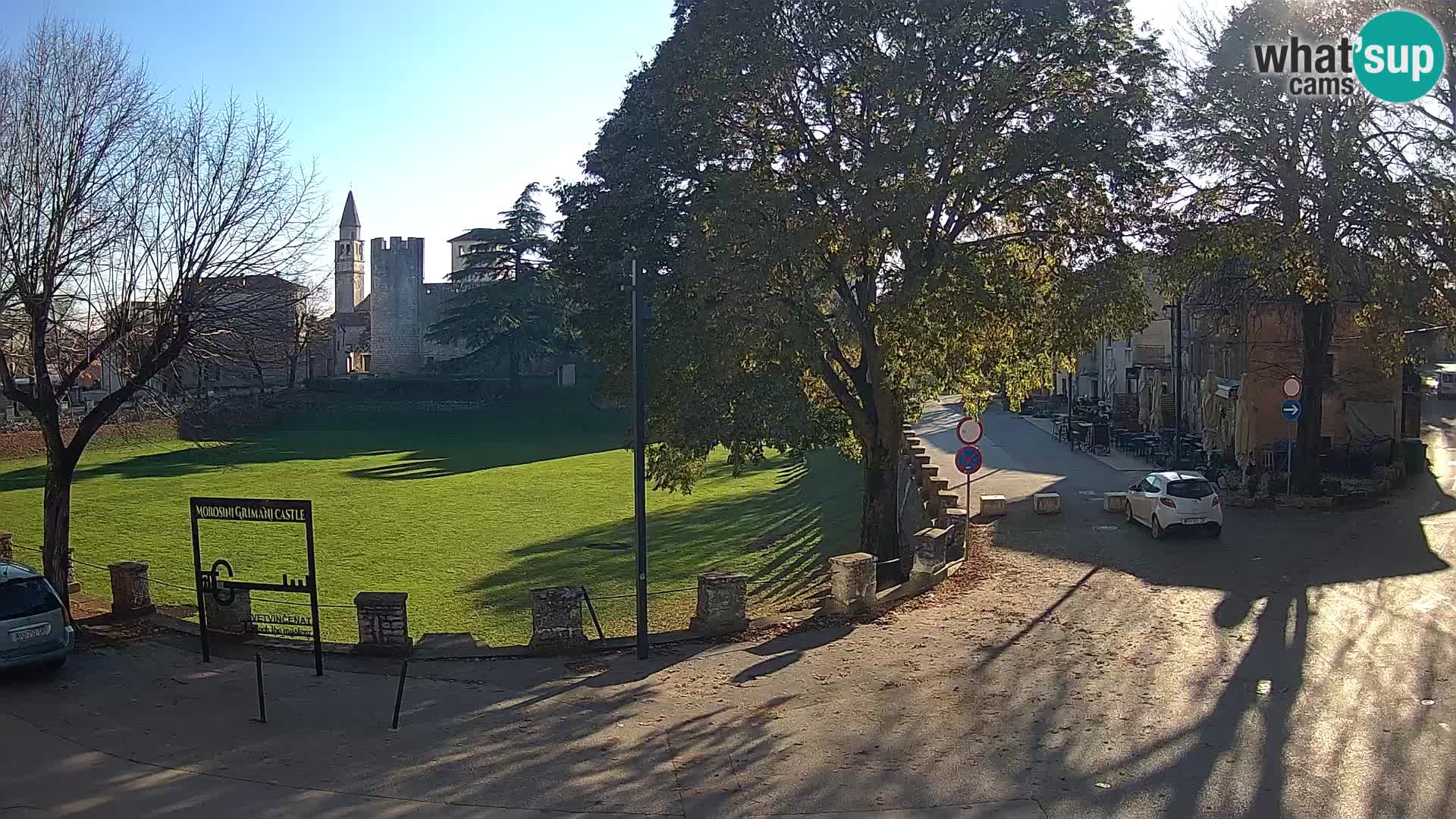 Live Svetvinčenat – Blick auf Schloss Morosini Grimani – Istrien – Kroatien